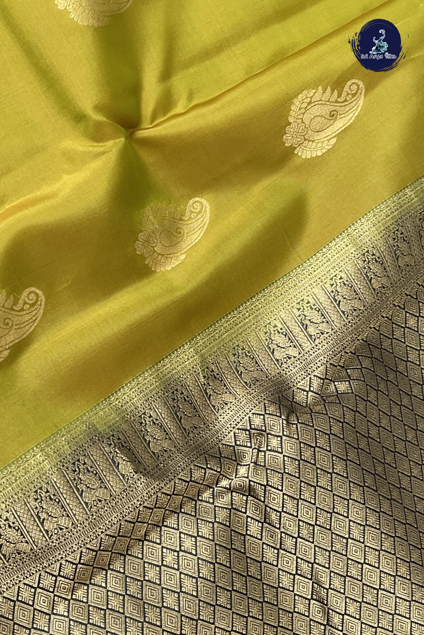 Paasiparupu Green Half Pure Silk Saree With Zari Buttas Pattern