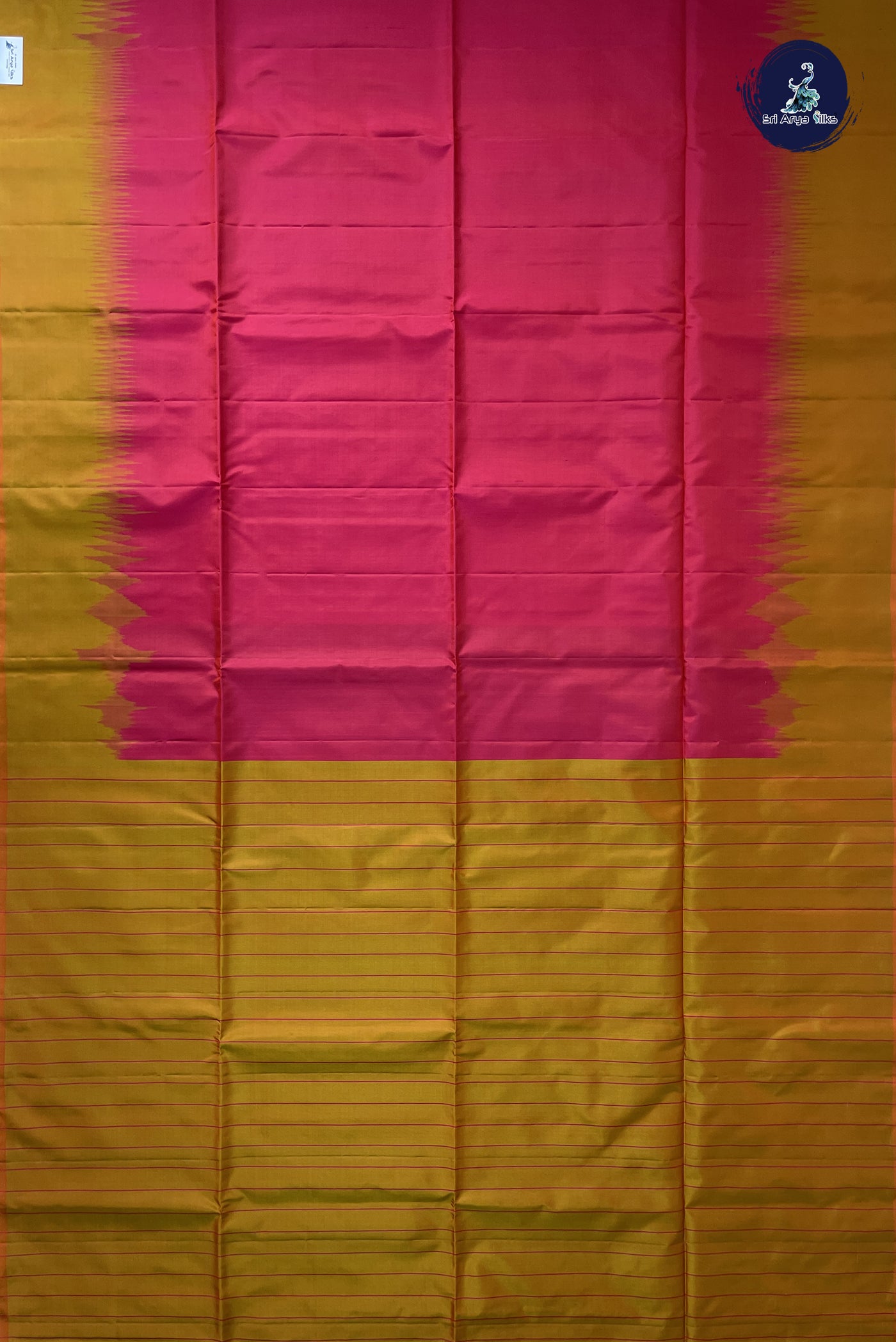 Dual Tone Pink Soft Silk Saree With Plain Pattern