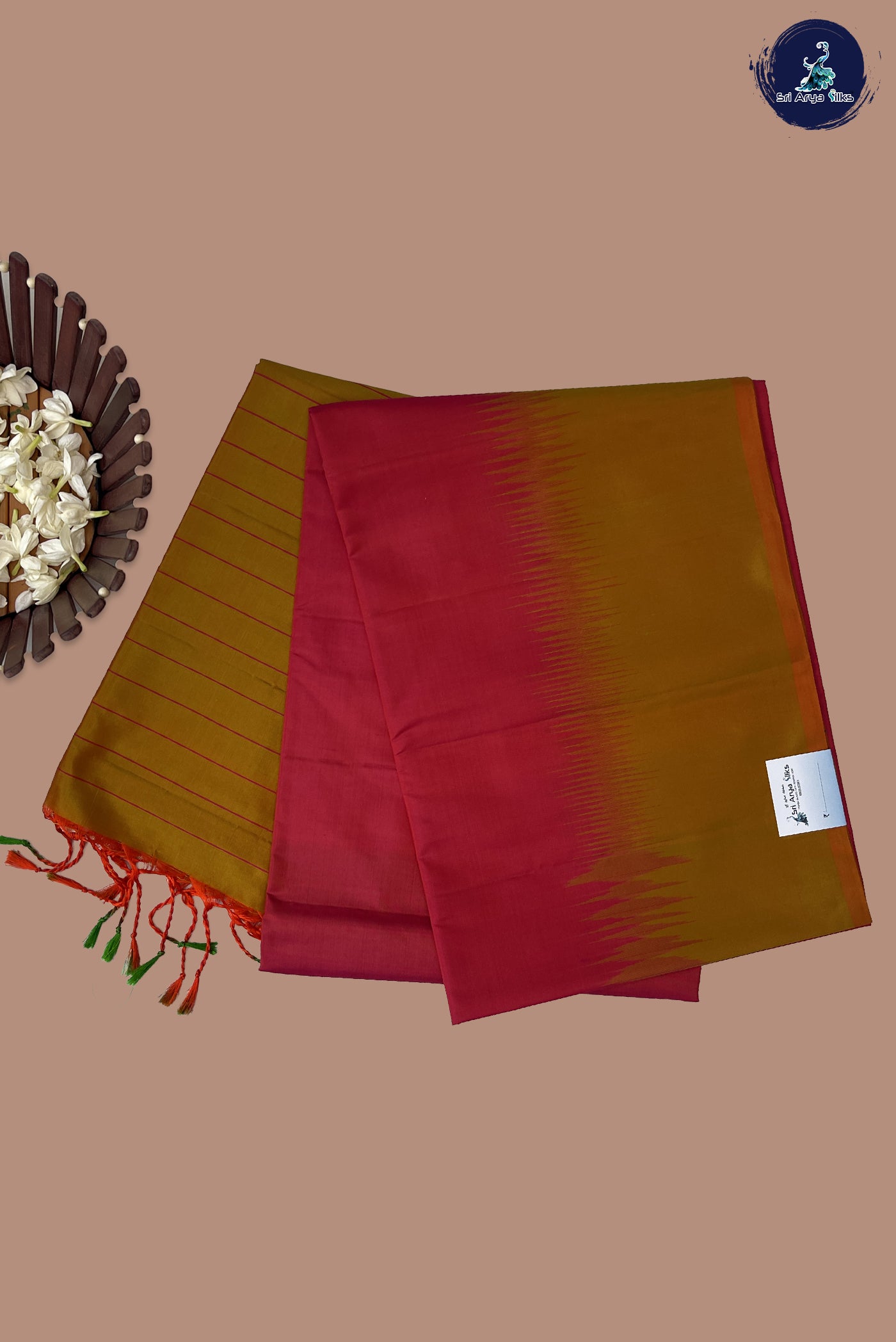 Dual Tone Pink Soft Silk Saree With Plain Pattern