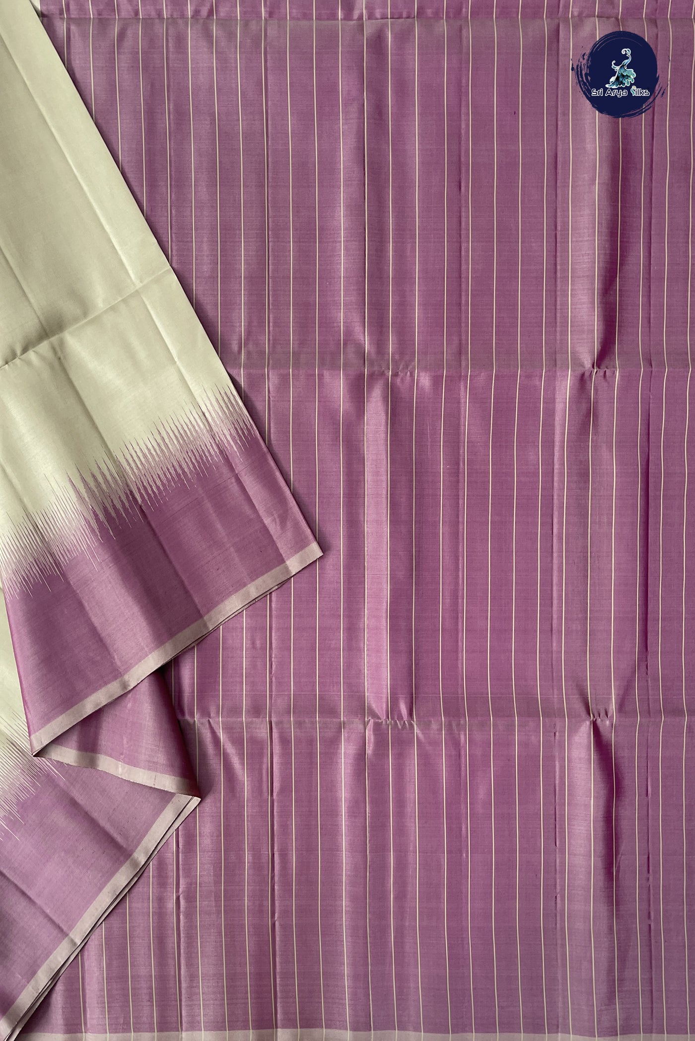 Pastel Shade Soft Silk Saree With Plain Pattern