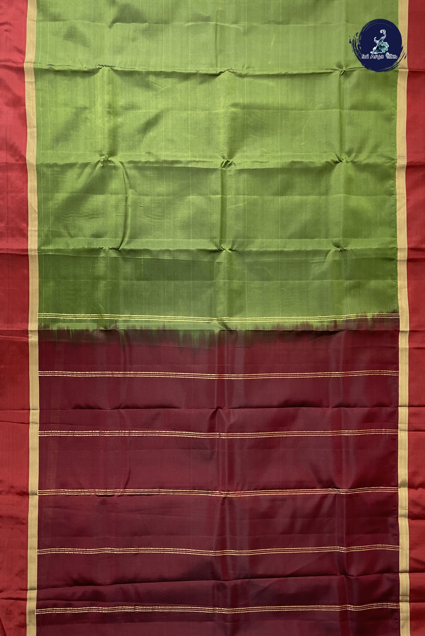 Green Light Weight Silk Saree With Plain Pattern