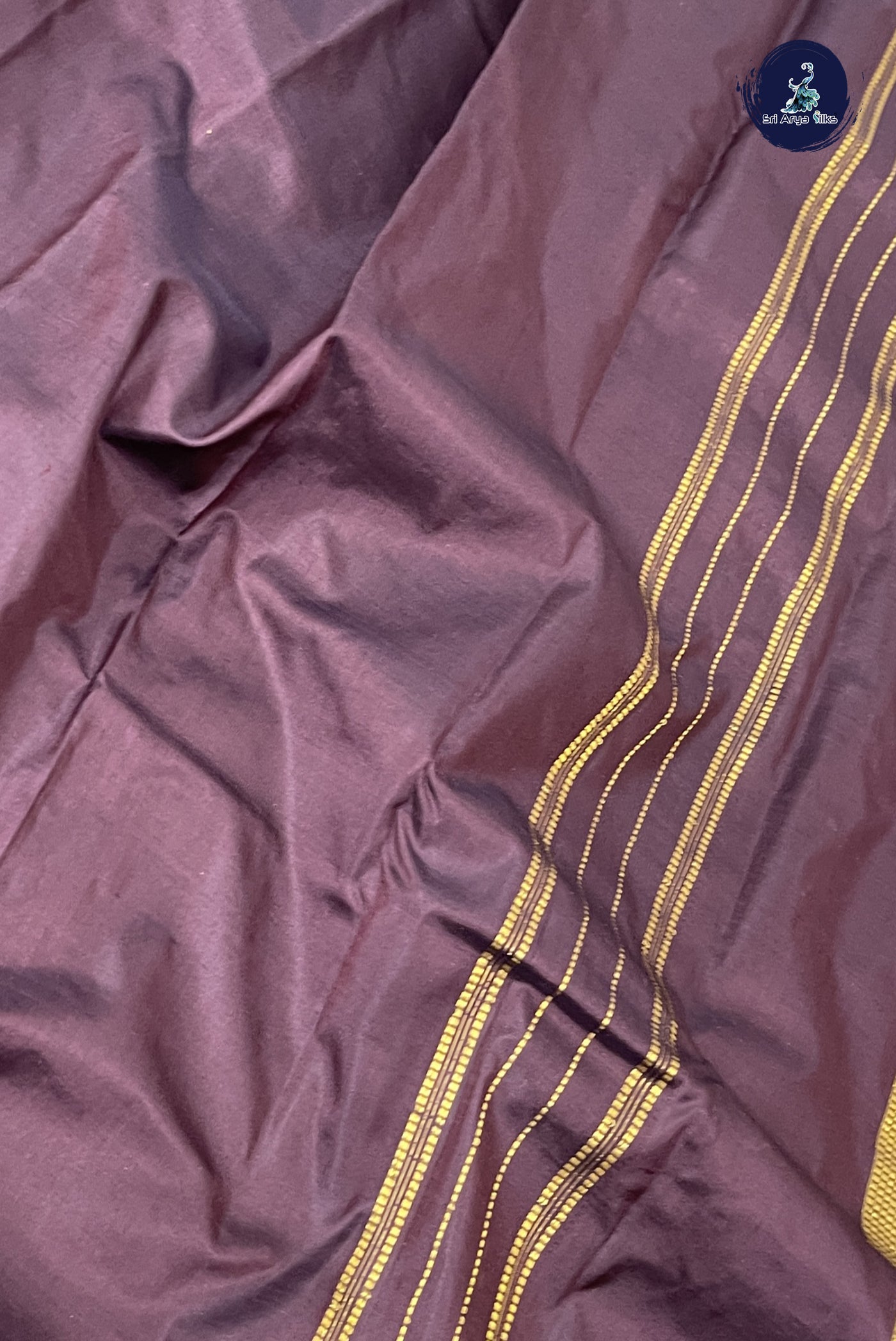 Brown Light Weight Silk Saree With Plain Pattern