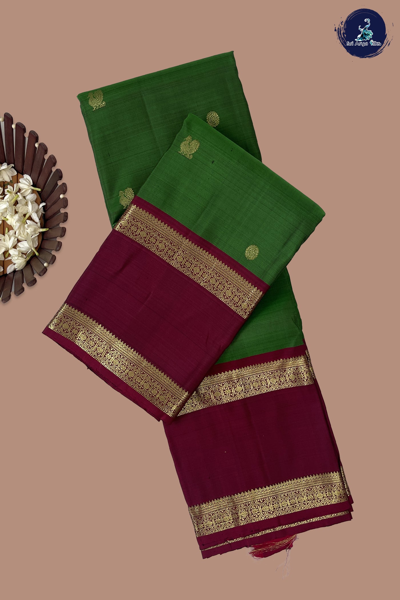 Green Korvai Contrast Silk Saree With Zari Buttas Pattern
