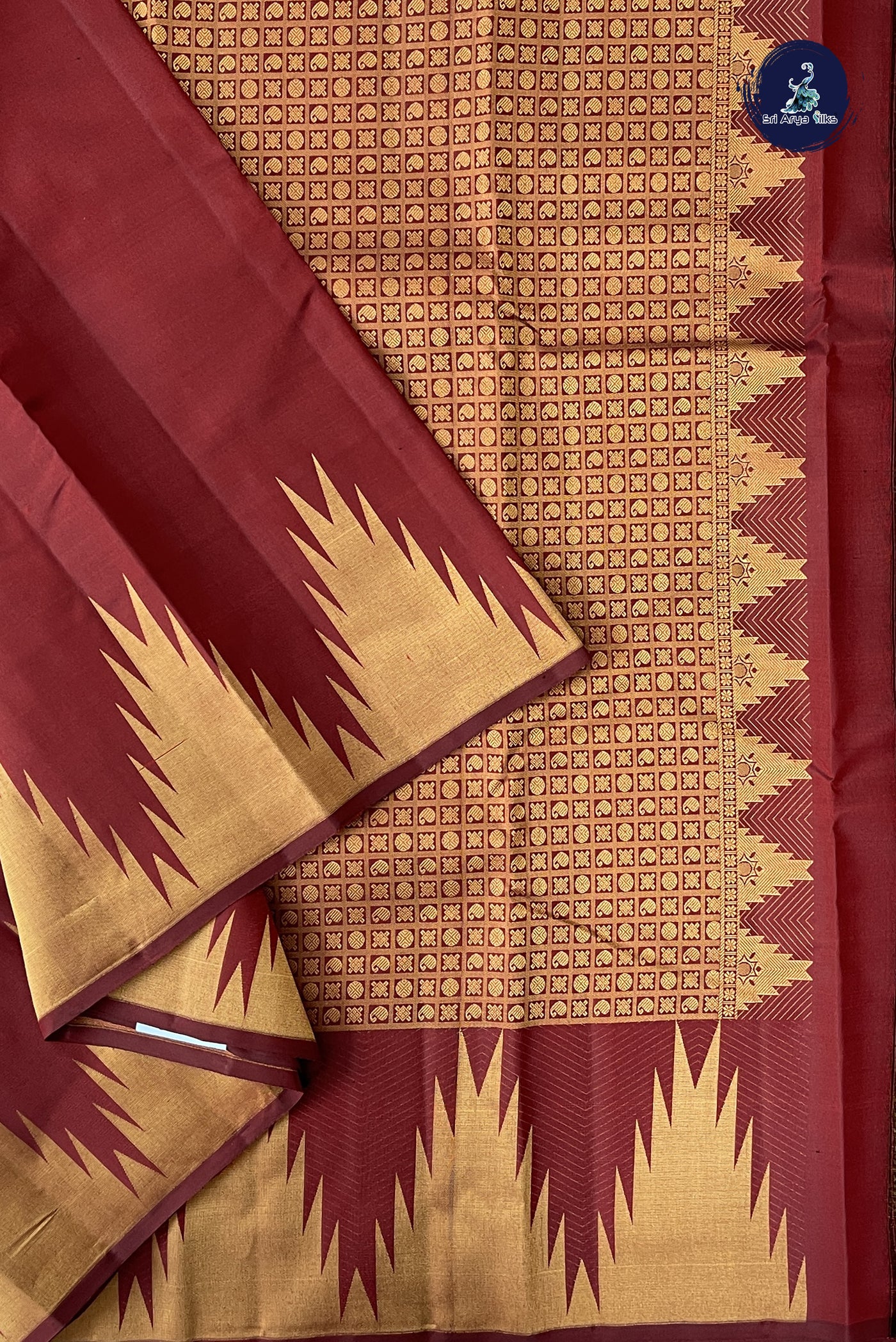 Brown Traditional Silk Saree With Plain Pattern