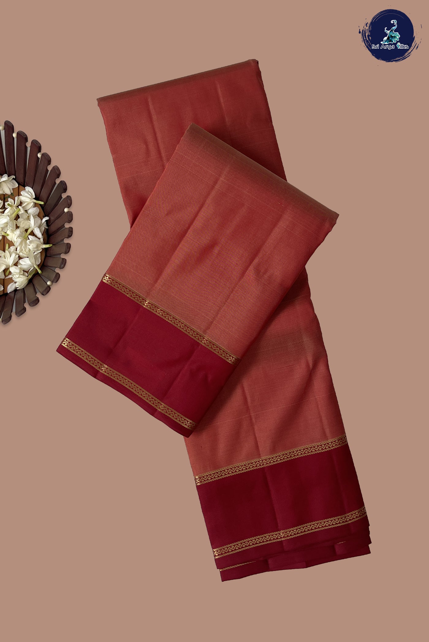 Kanagambaram Shade Light Weight Silk Saree With Plain Pattern