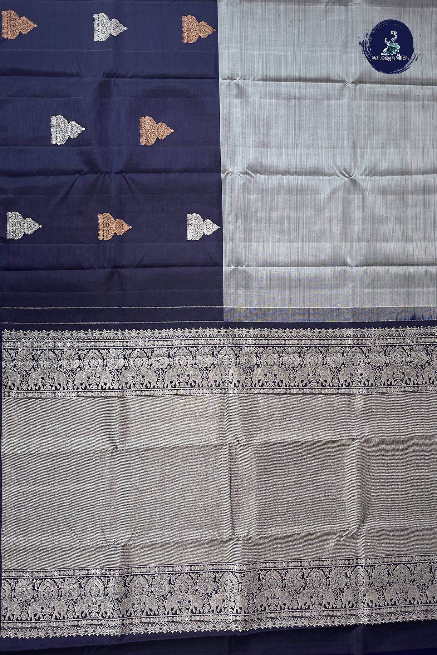 Grey Half and Half Checked Silk Saree With Half And Half Pattern