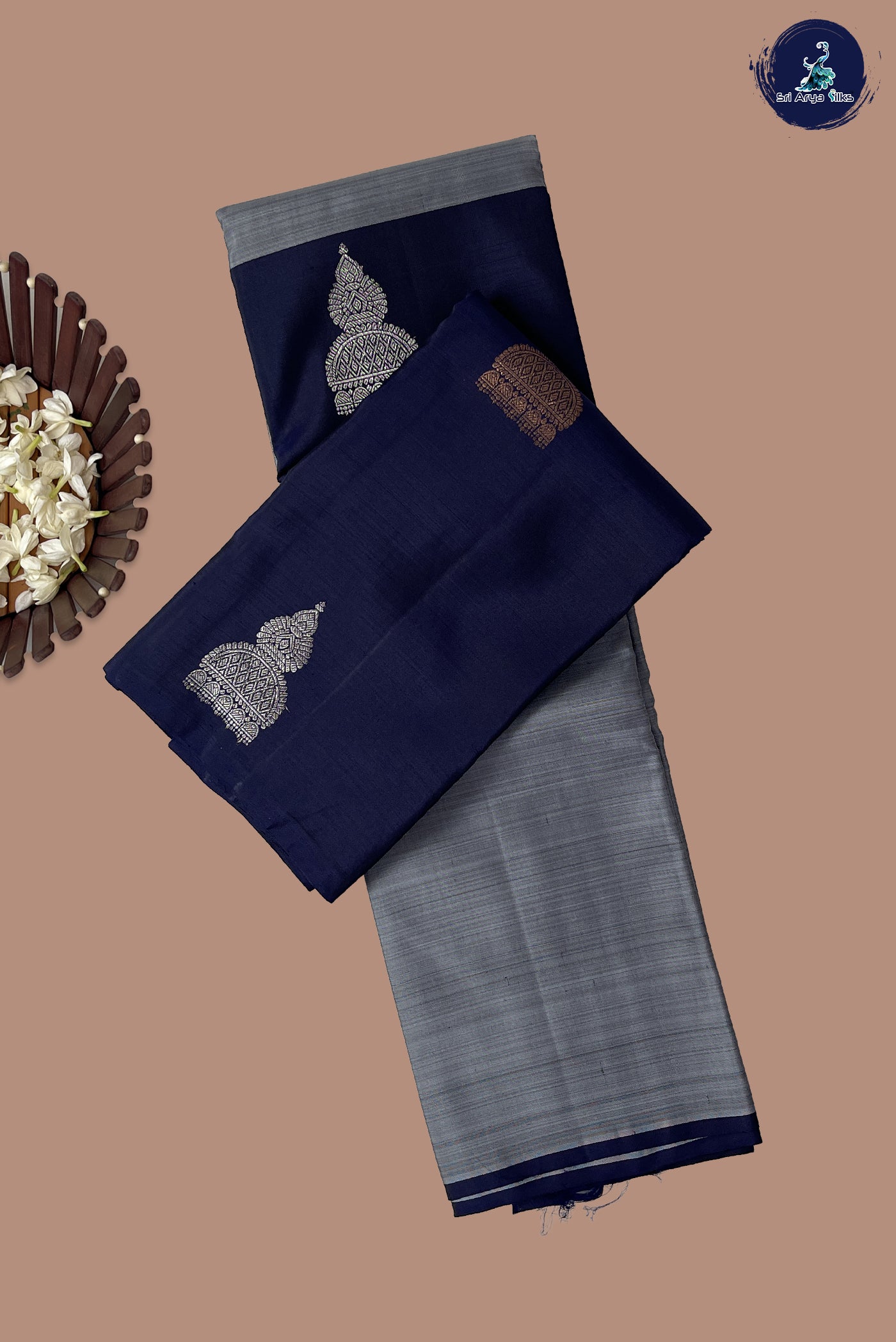 Grey Half and Half Checked Silk Saree With Half And Half Pattern