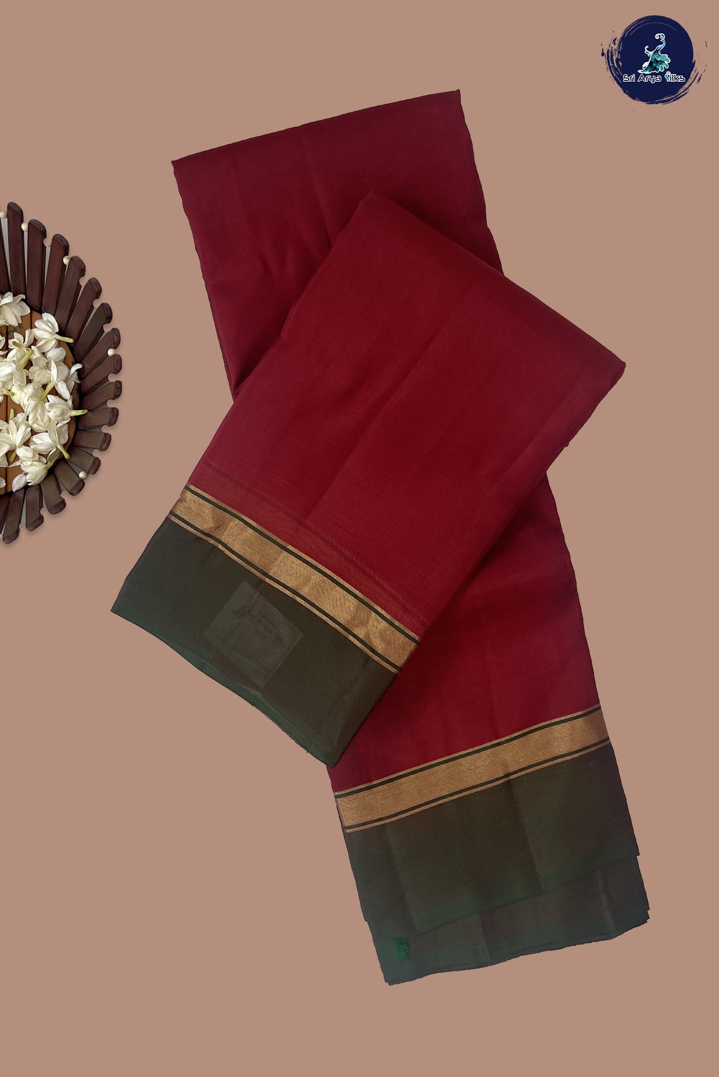 Maroon Light Weight Silk Saree With Plain Pattern