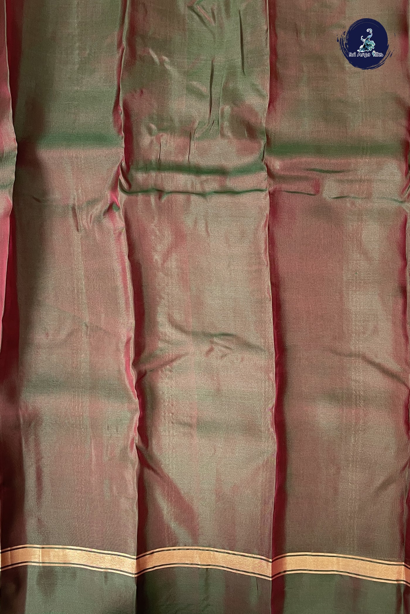 Maroon Light Weight Silk Saree With Plain Pattern