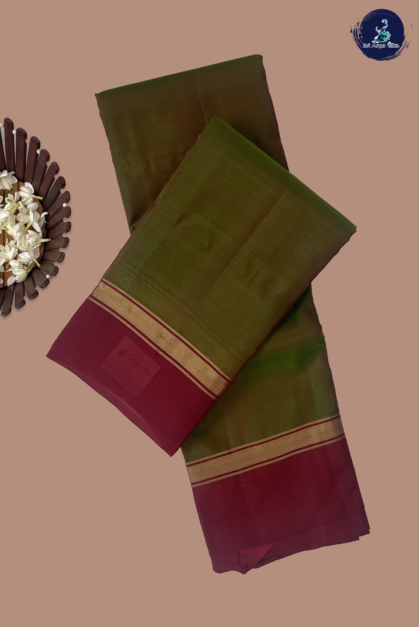 Dual Tone Green Light Weight Silk Saree With Plain Pattern