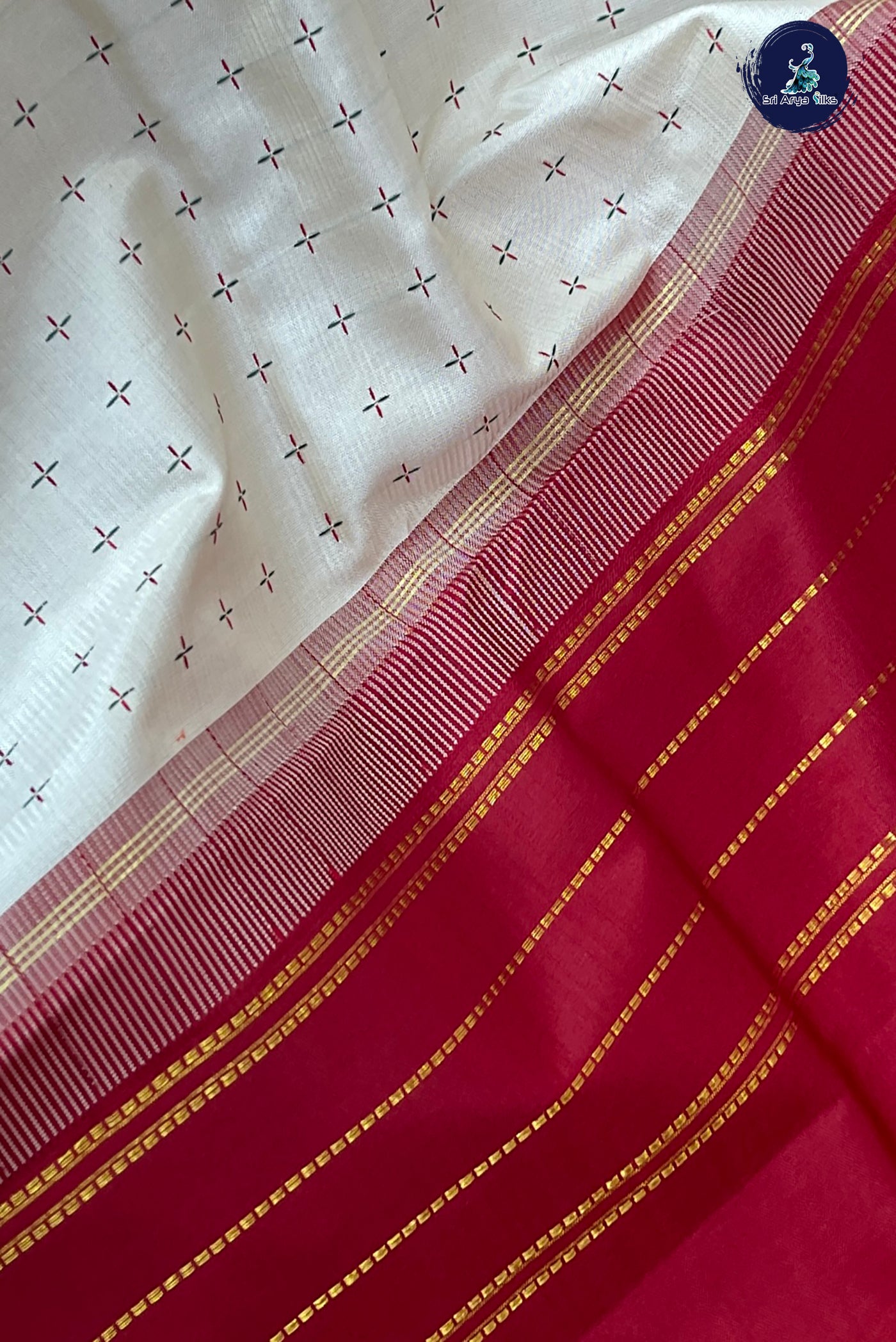 Off White Korvai Contrast Silk Saree With Buttas Pattern