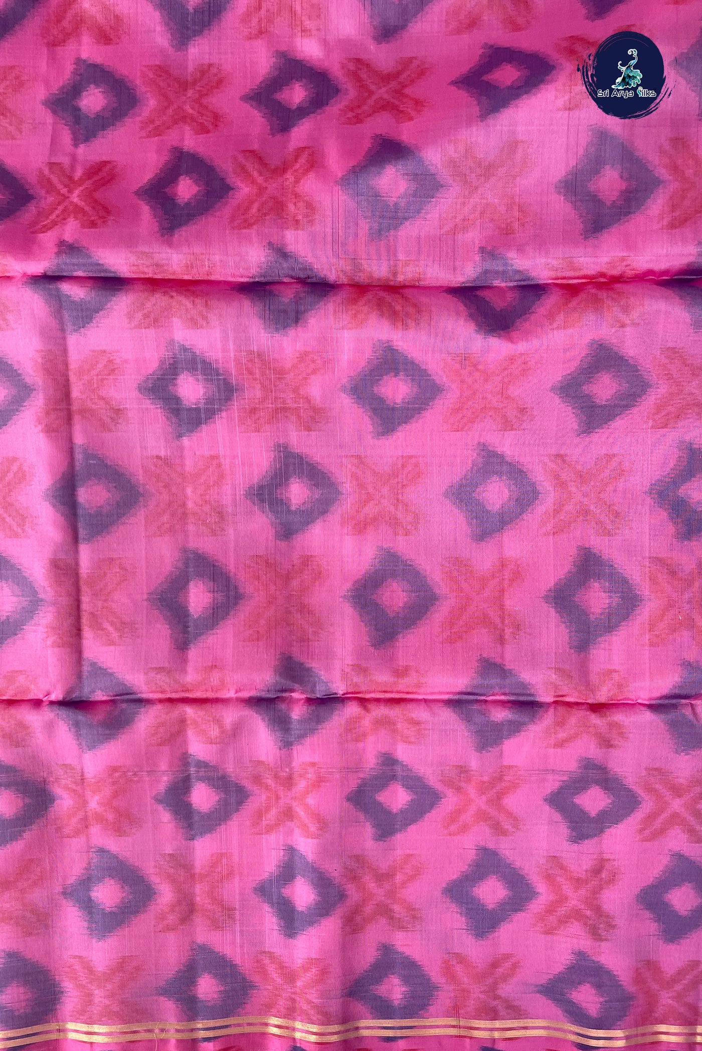 Black Half Pure Silk Saree With Plain Pattern
