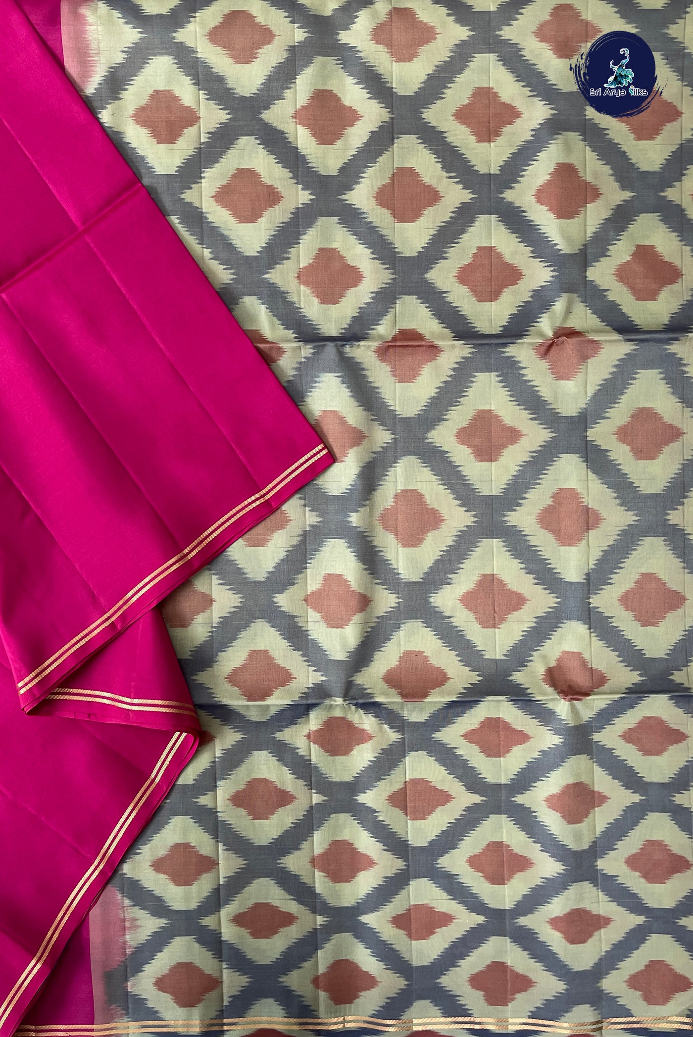 Pink Half Pure Silk Saree With Plain Pattern