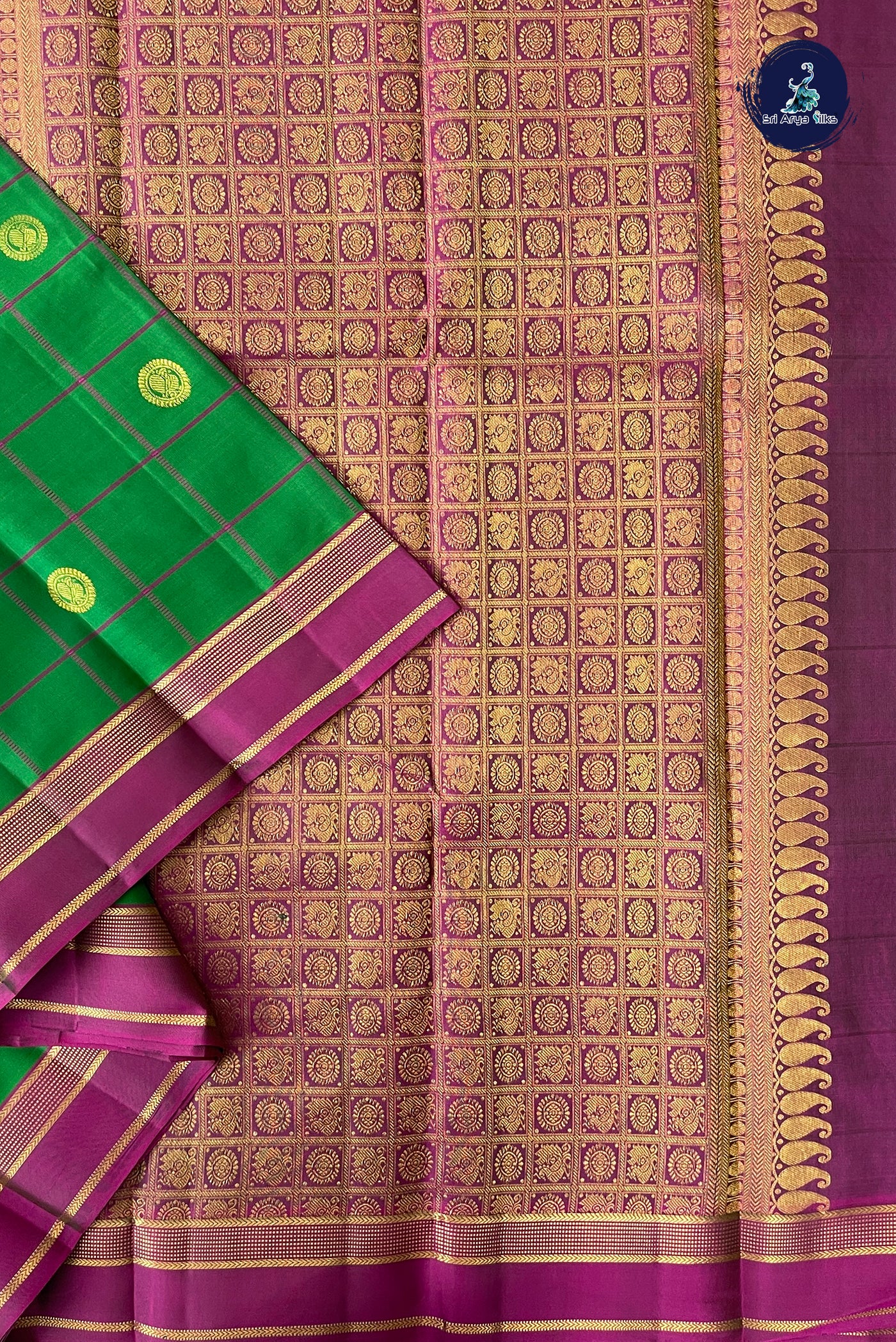 Green Traditional Silk Saree With Checked Pattern