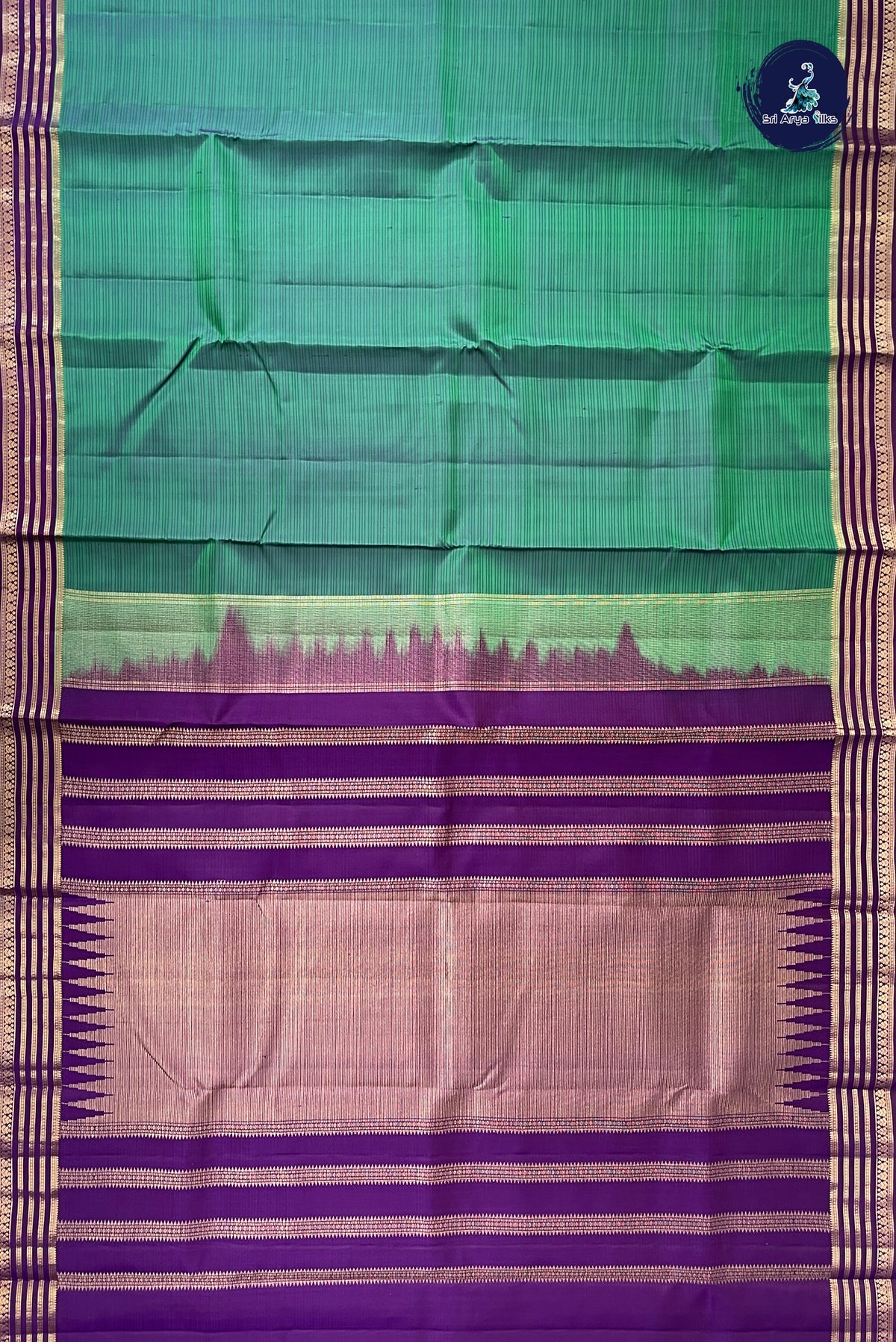 Green Light Weight Silk Saree With Doria Lines Pattern