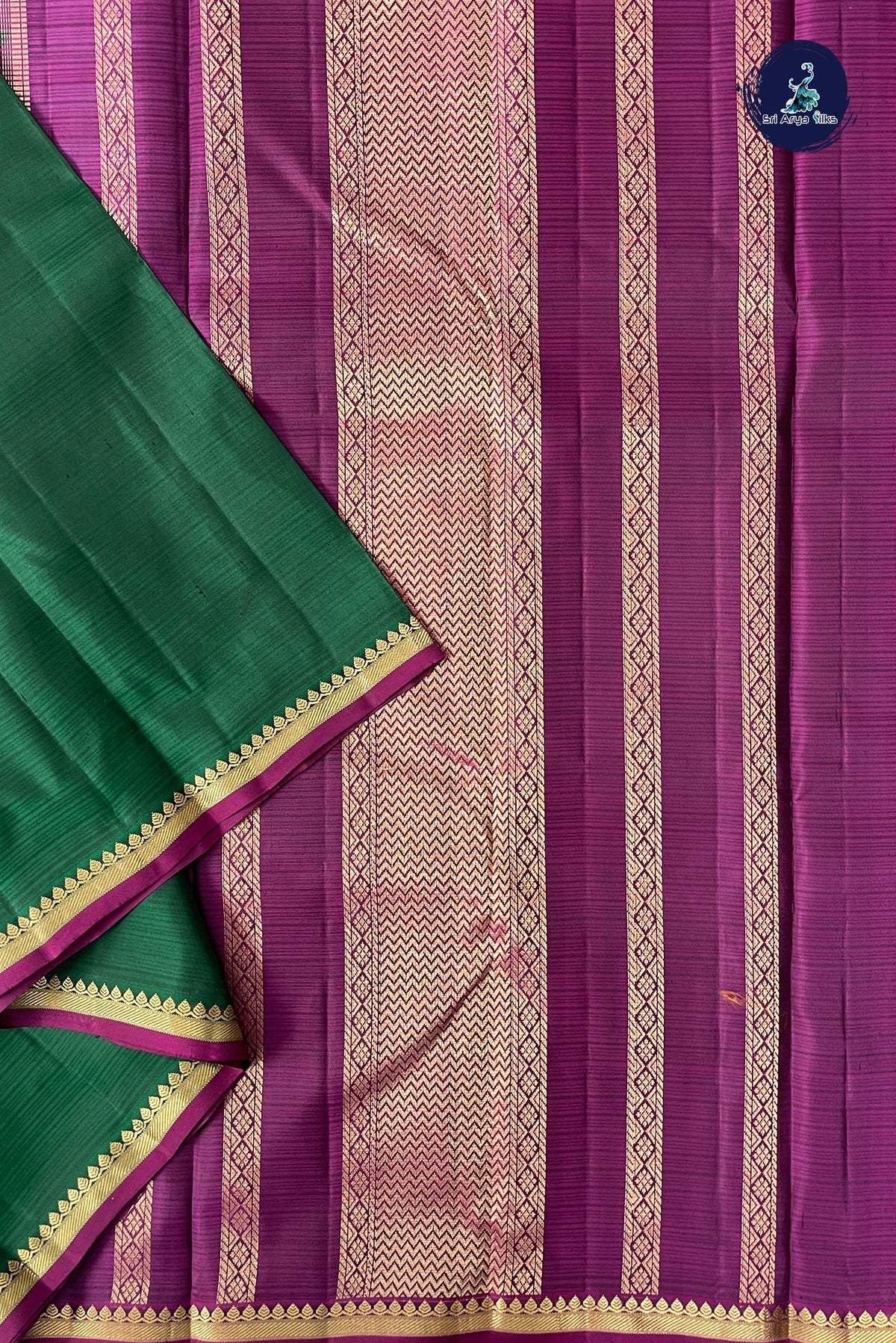 Bottle Green Light Weight Silk Saree With Doria Lines Pattern