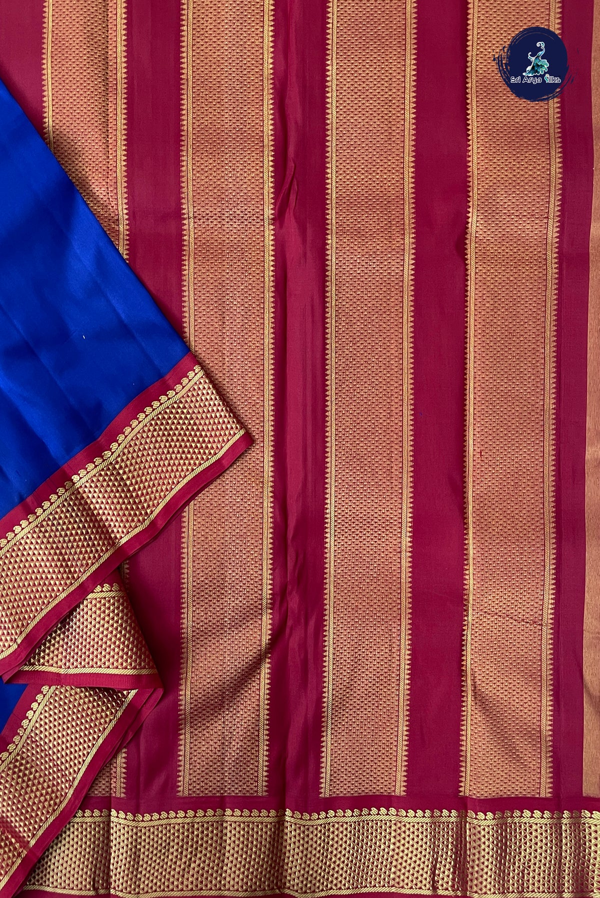Dark Blue Korvai Contrast Silk Saree With Plain Pattern