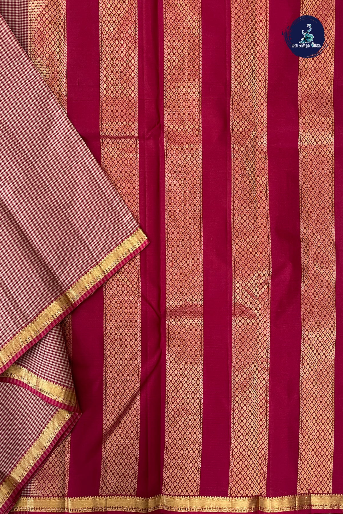 Reddish Pink Light Weight Silk Saree With Checked Pattern