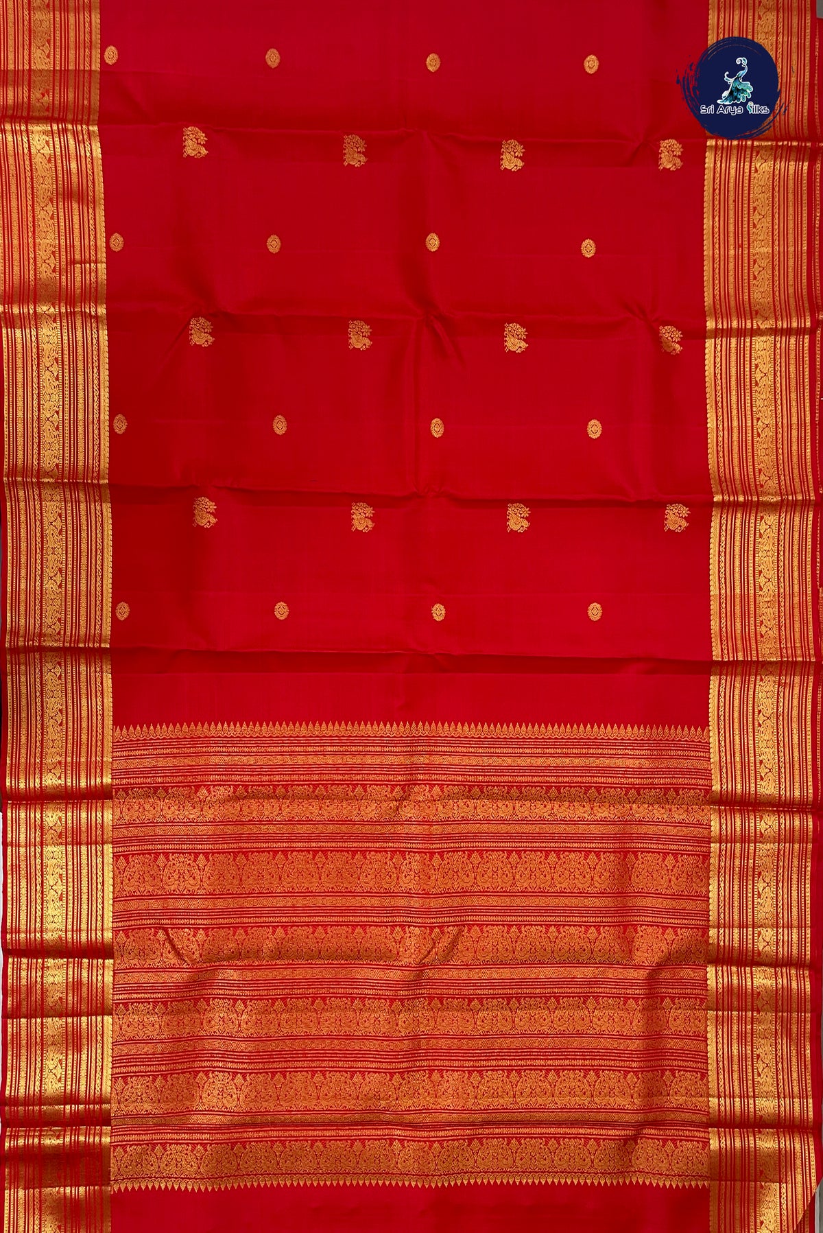 Red Mayil Chakram Butta Silk Saree With Mayil Chakram Butta Pattern