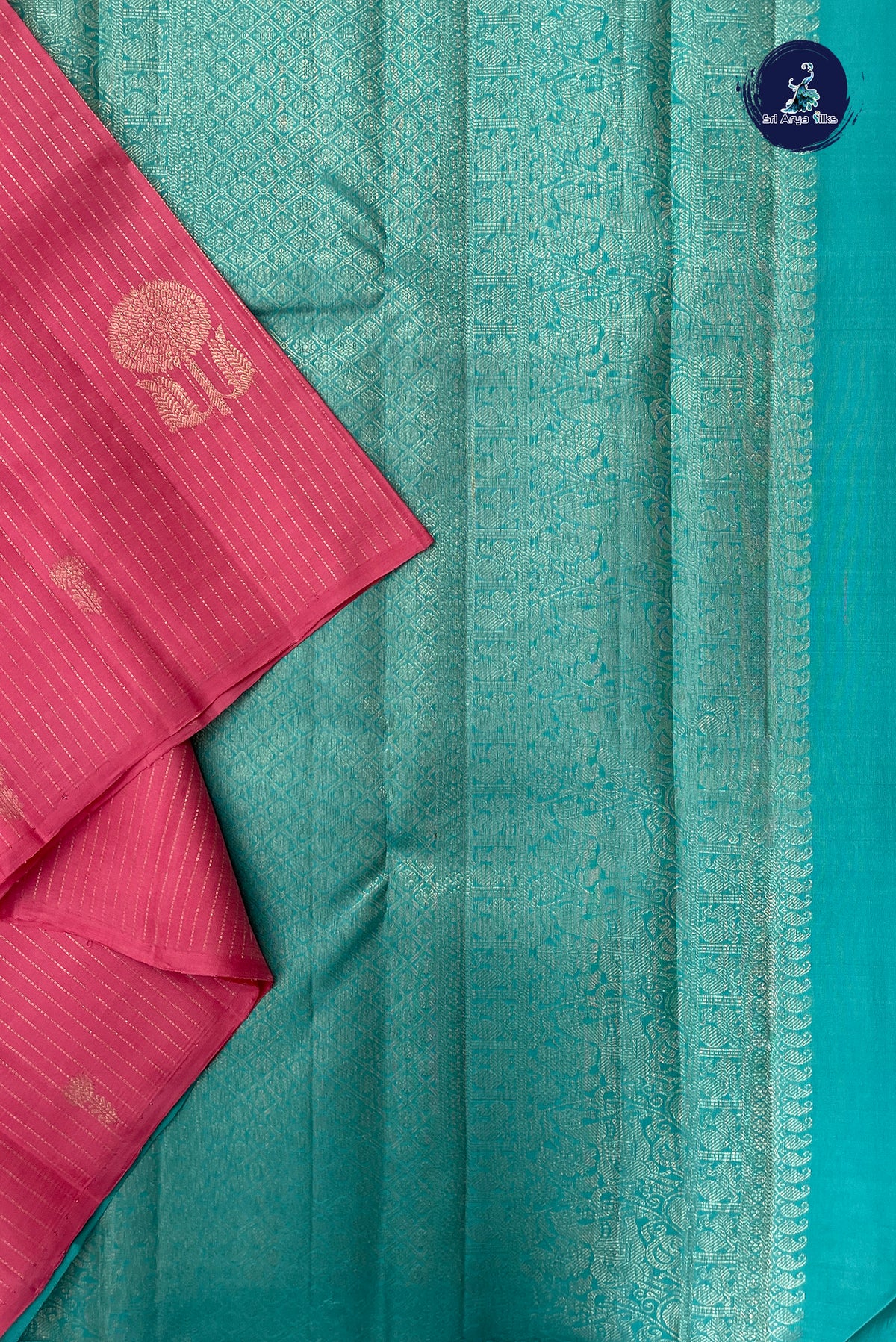 Pink Borderless Silk Saree With Stripes Pattern