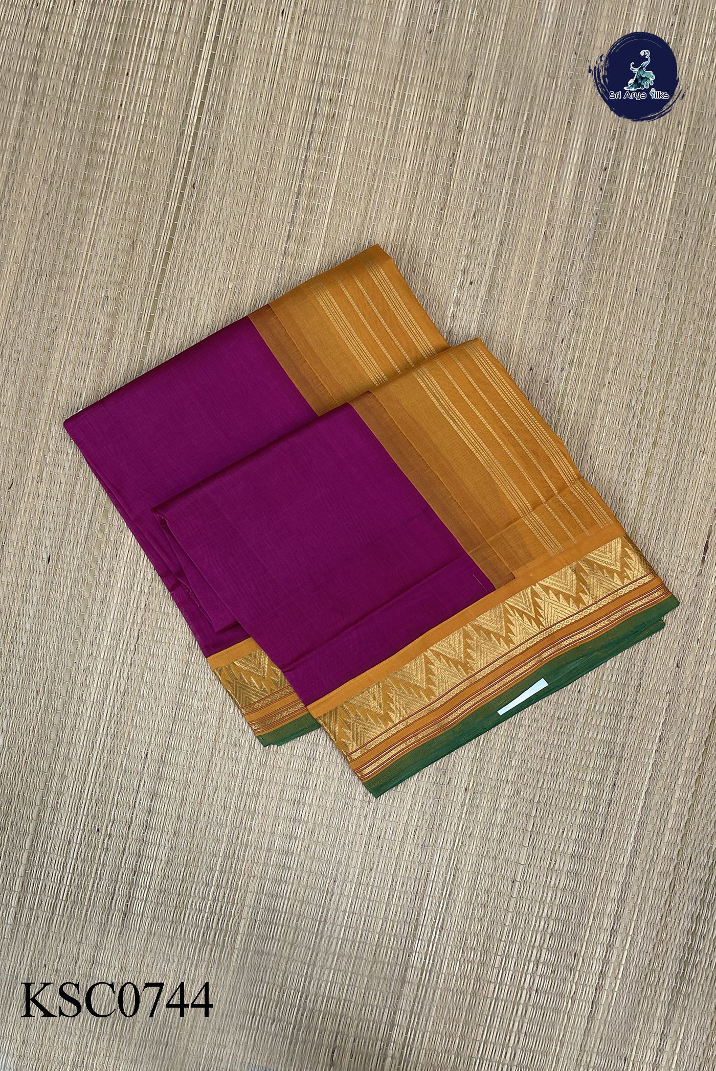 Magenta Korvai Silk Cotton Saree With Plain Pattern