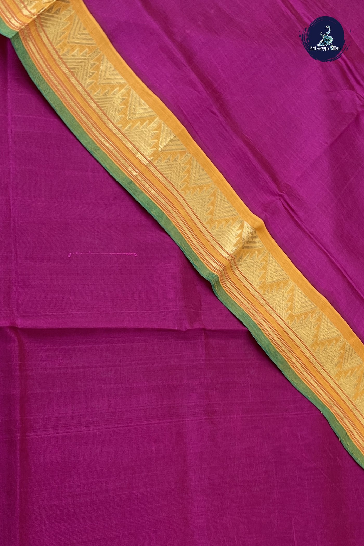 Magenta Korvai Silk Cotton Saree With Plain Pattern