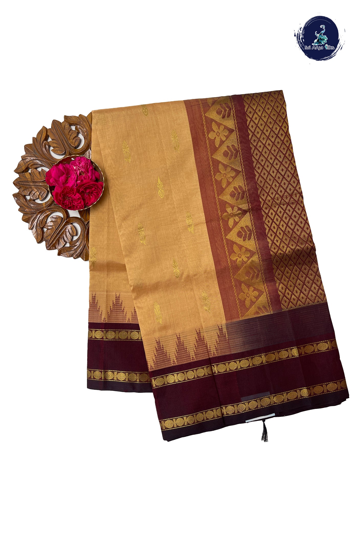 Beige Kuppadam Silk Cotton Saree With Zari Buttas Pattern