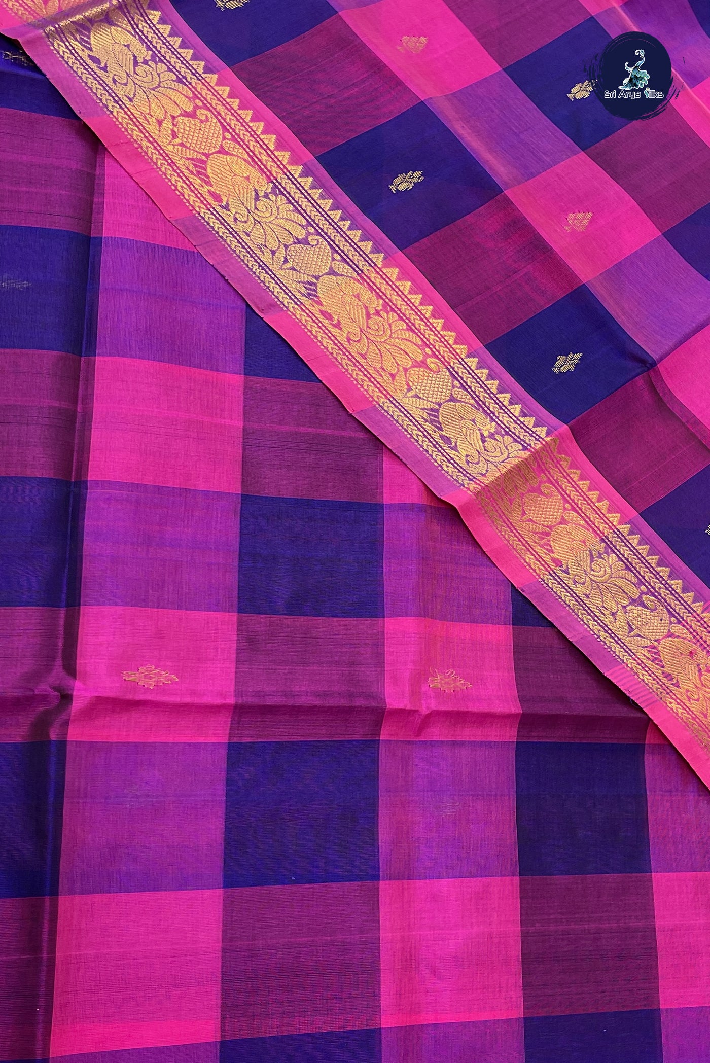 Multi Checked Saree With Checked Pattern