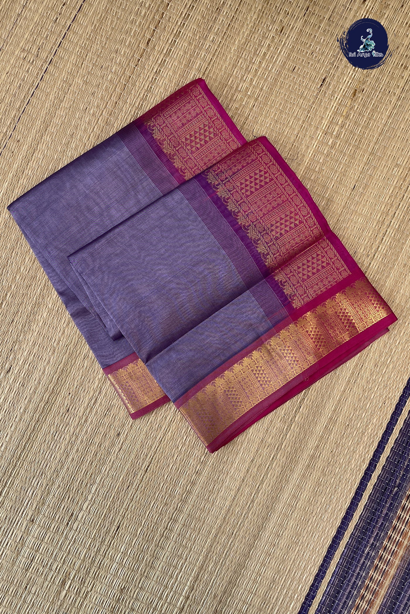 Lavender Silk Cotton Saree With Plain Pattern