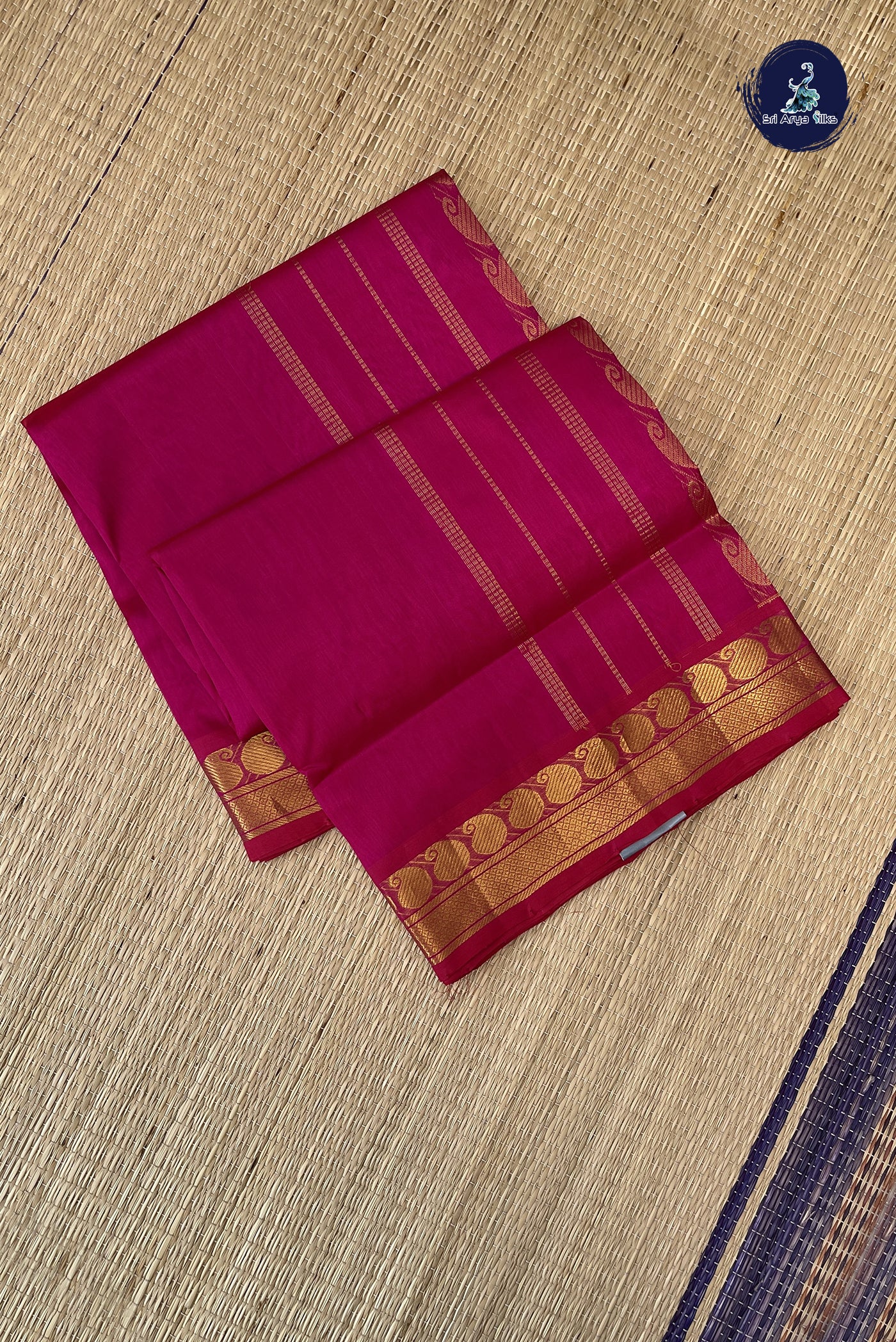 Rani Pink Silk Cotton Saree With Plain Pattern