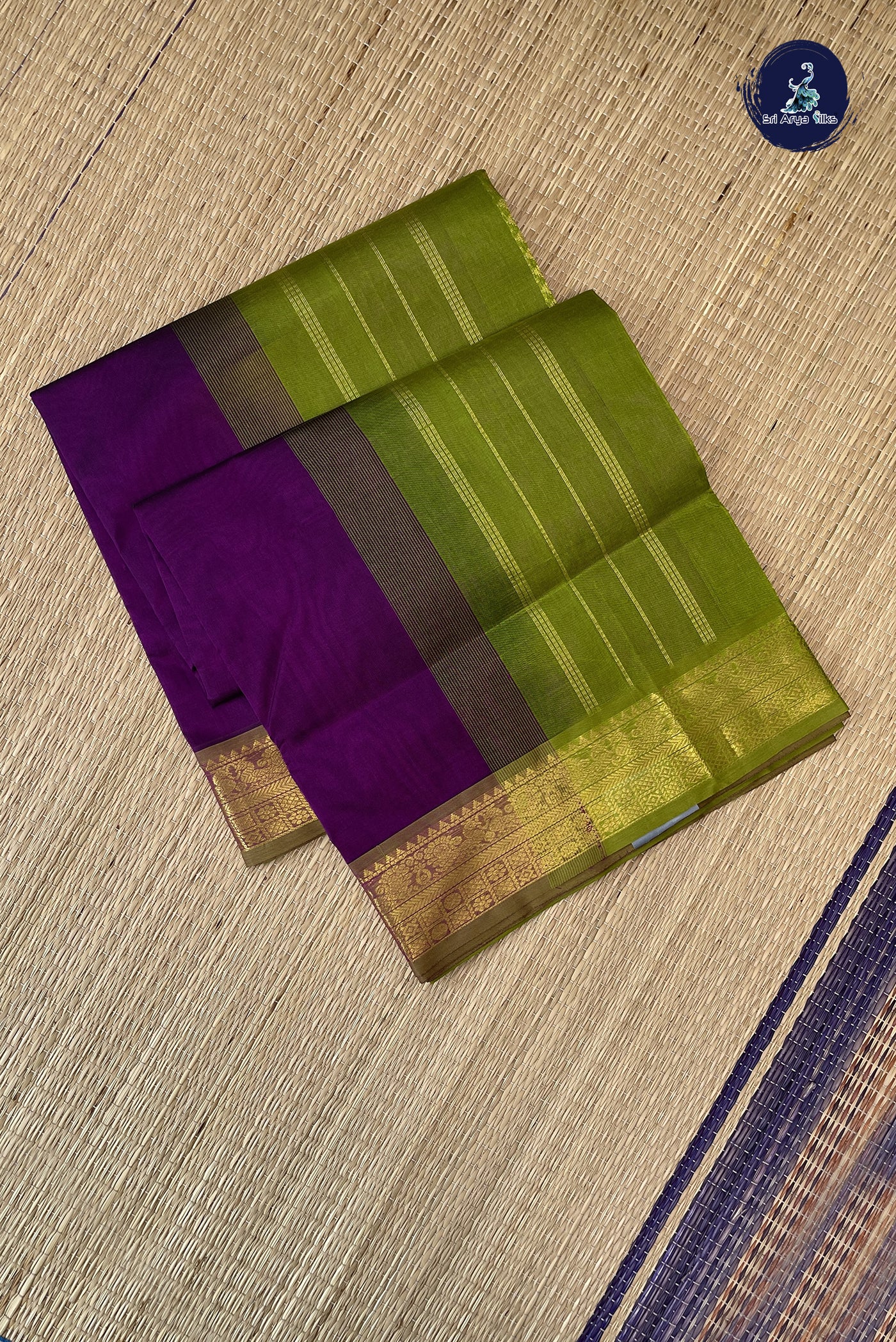 Purple Silk Cotton Saree With Plain Pattern