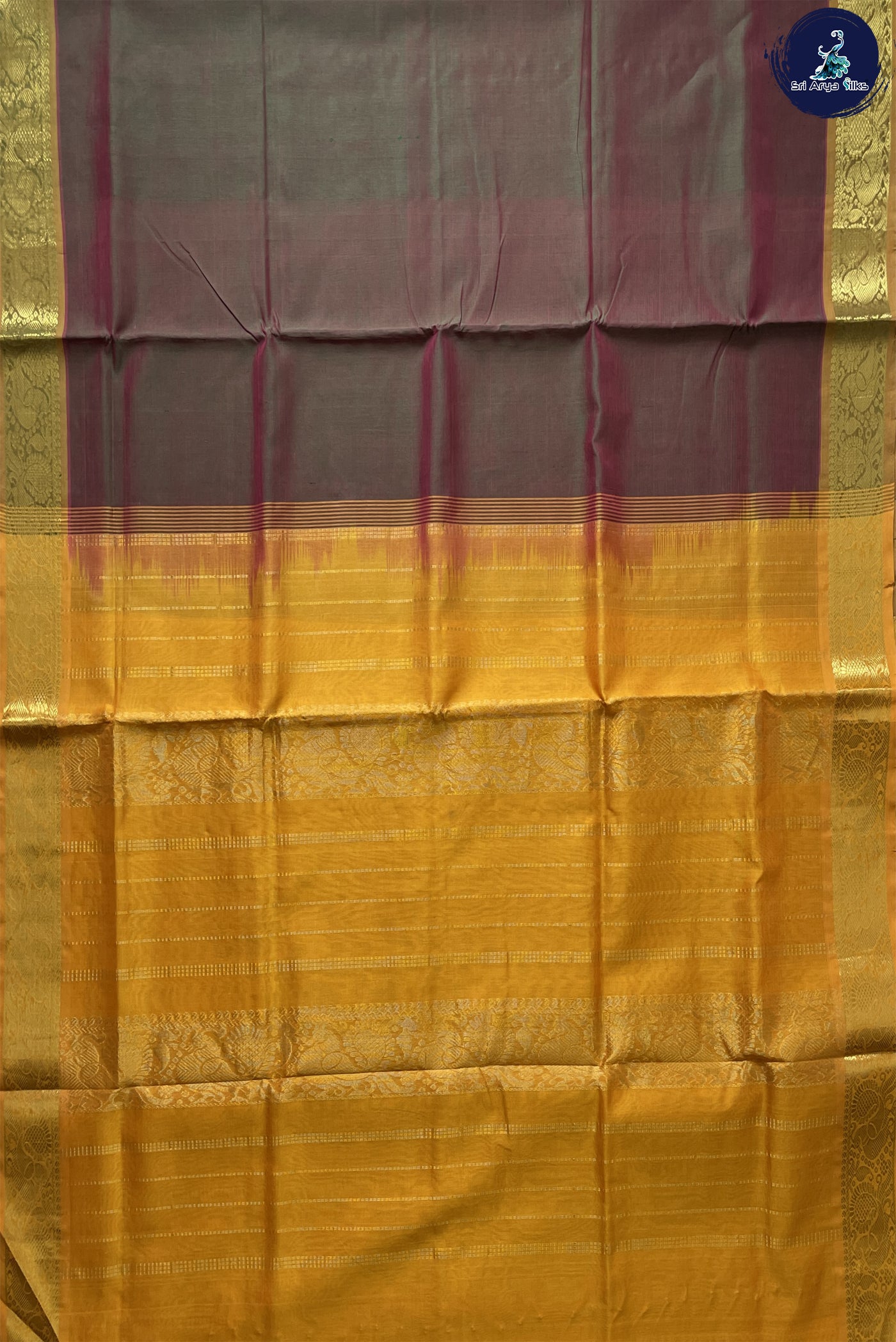 Manthulir Silk Cotton Saree With Plain Pattern