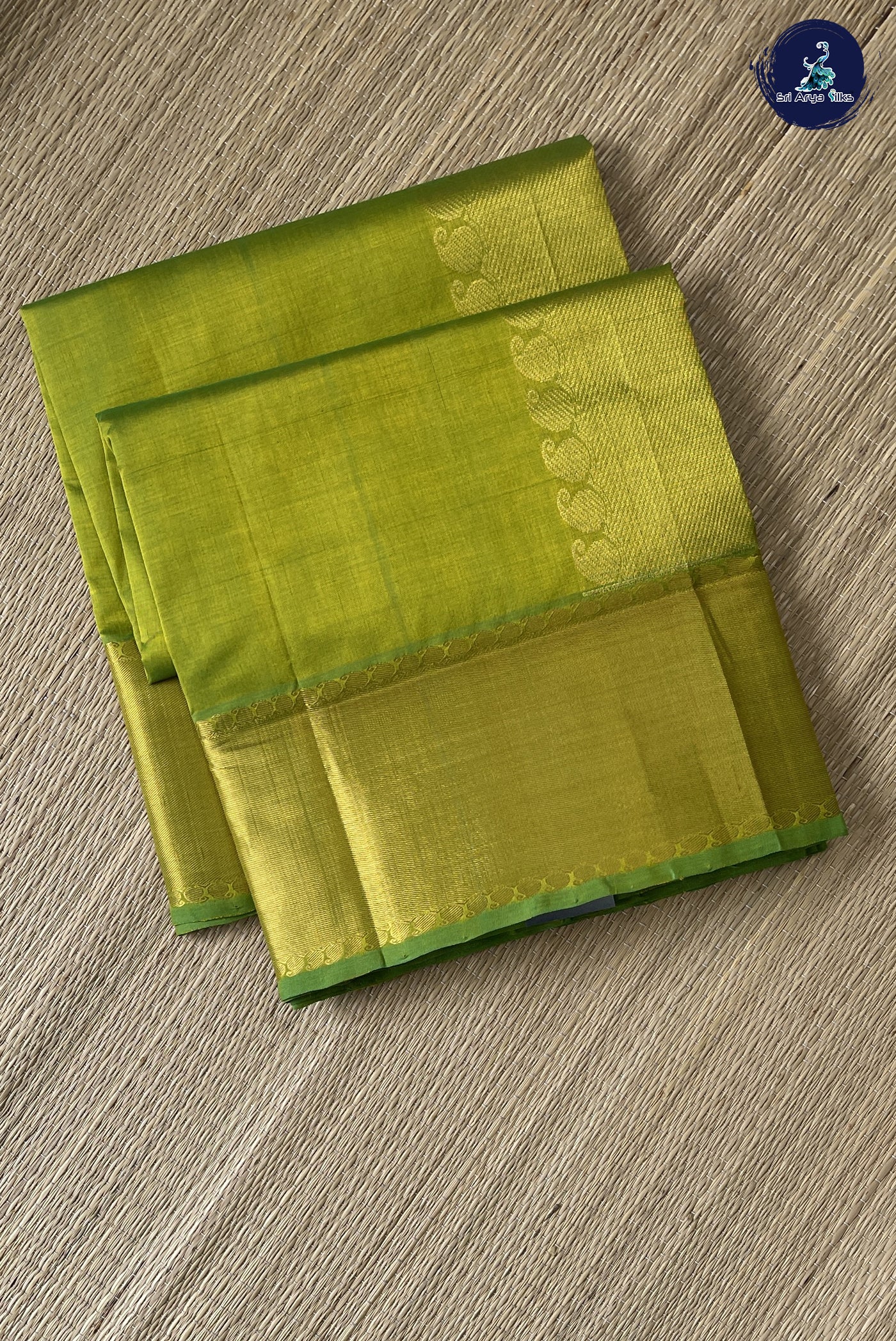 Lime Green Simple Silk Cotton Saree With Plain Pattern