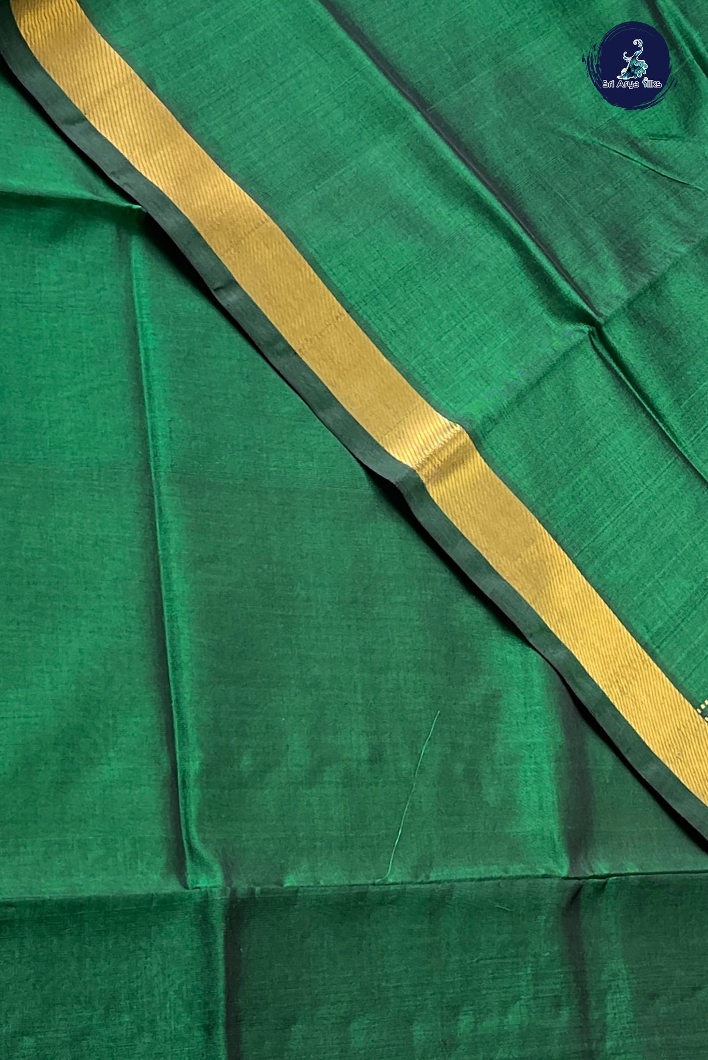 Bottle Green Simple Silk Cotton Saree With Plain Pattern