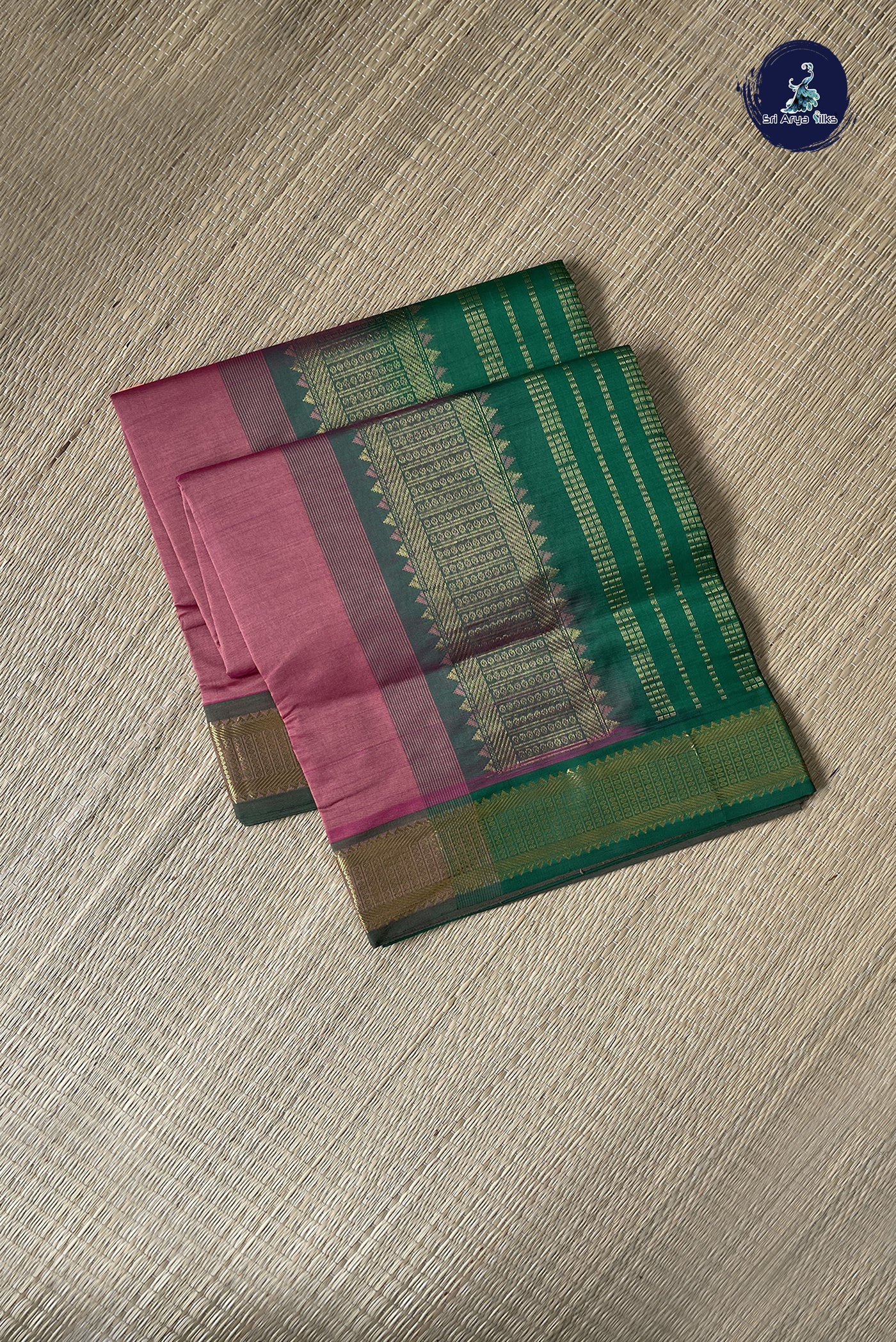 Onion Pink Simple Silk Cotton Saree With Plain Pattern