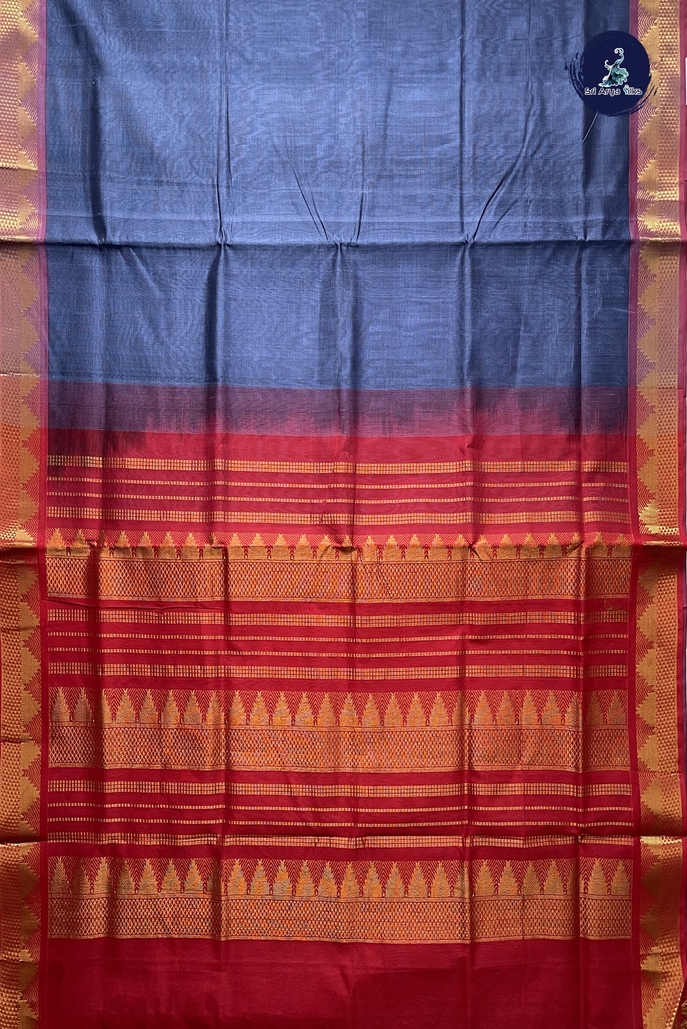 Grey Simple Silk Cotton Saree With Plain Pattern