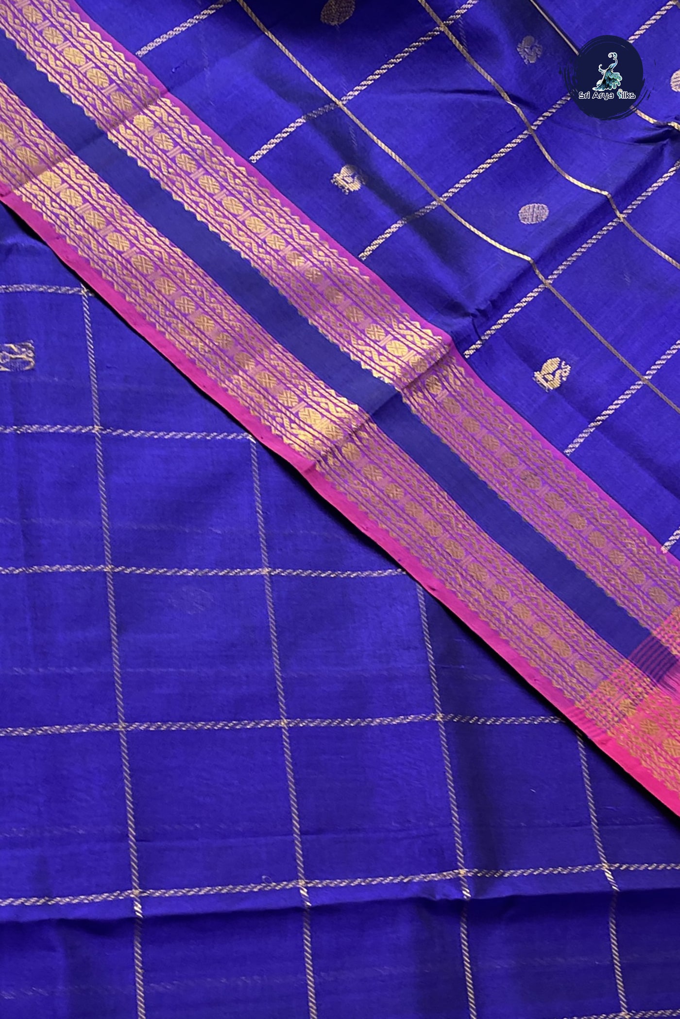 Violet Checked Saree With Zari Checked Pattern