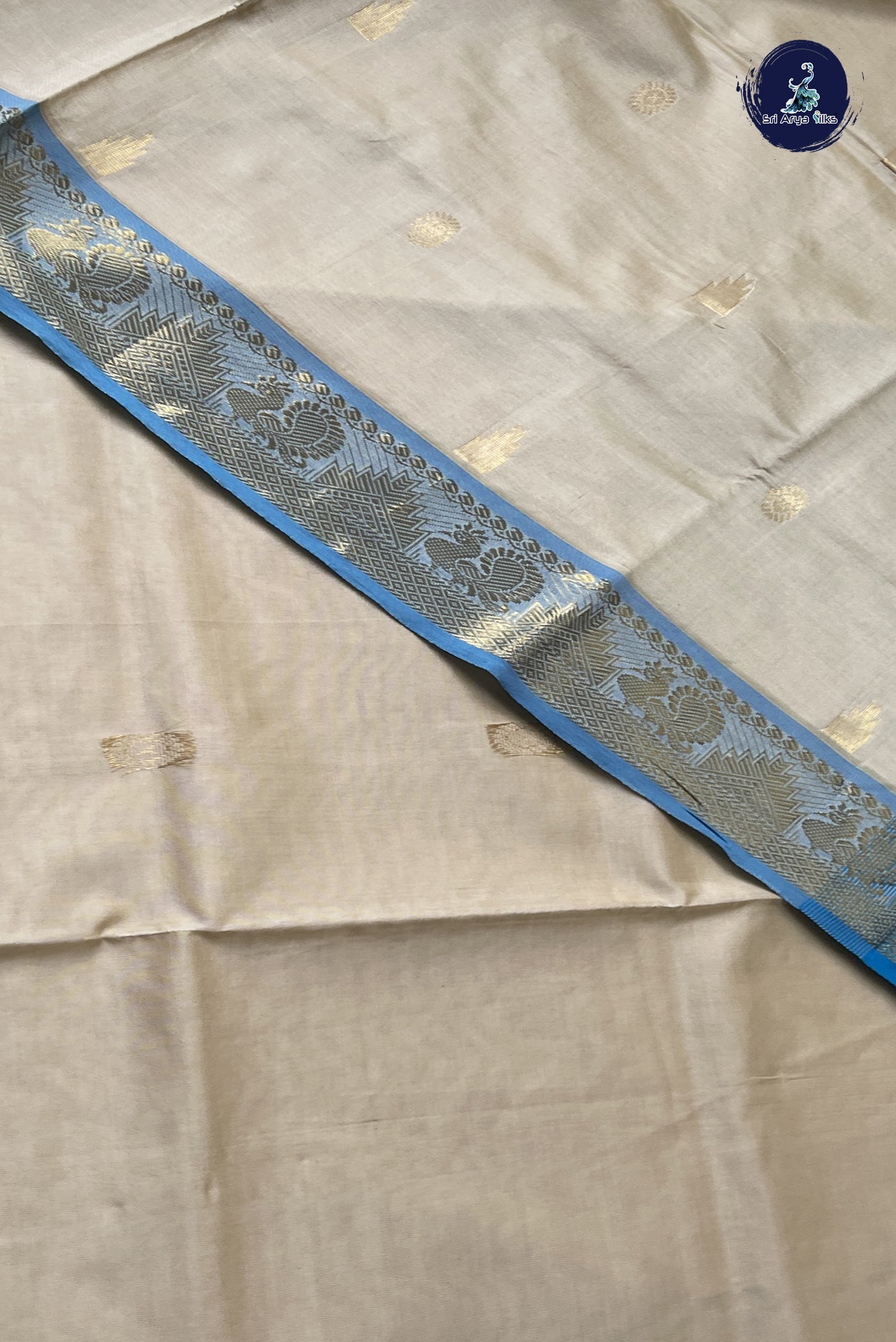 Off White Simple Silk Cotton Saree With Zari Buttas Pattern