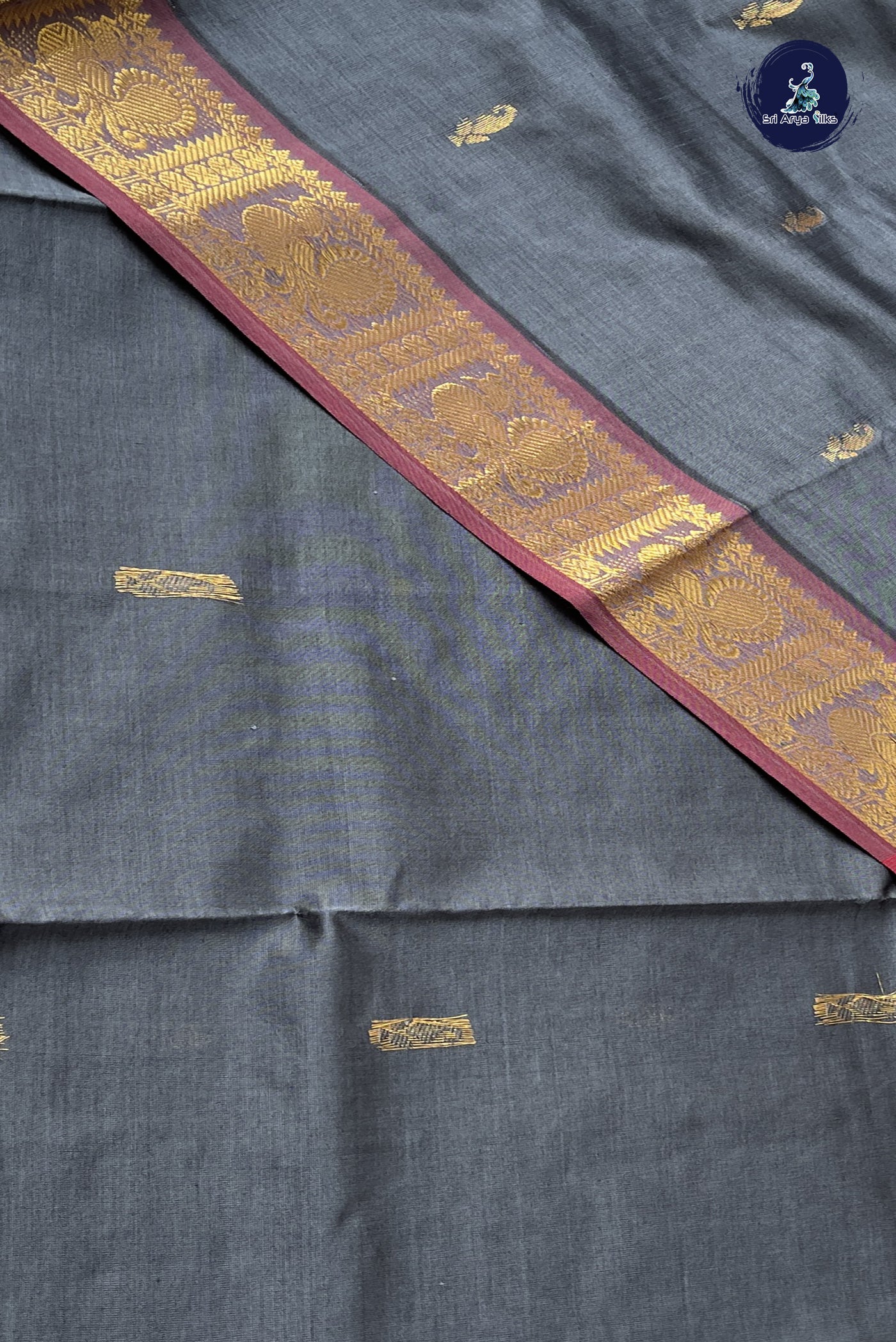 Grey Simple Silk Cotton Saree With Zari Buttas Pattern