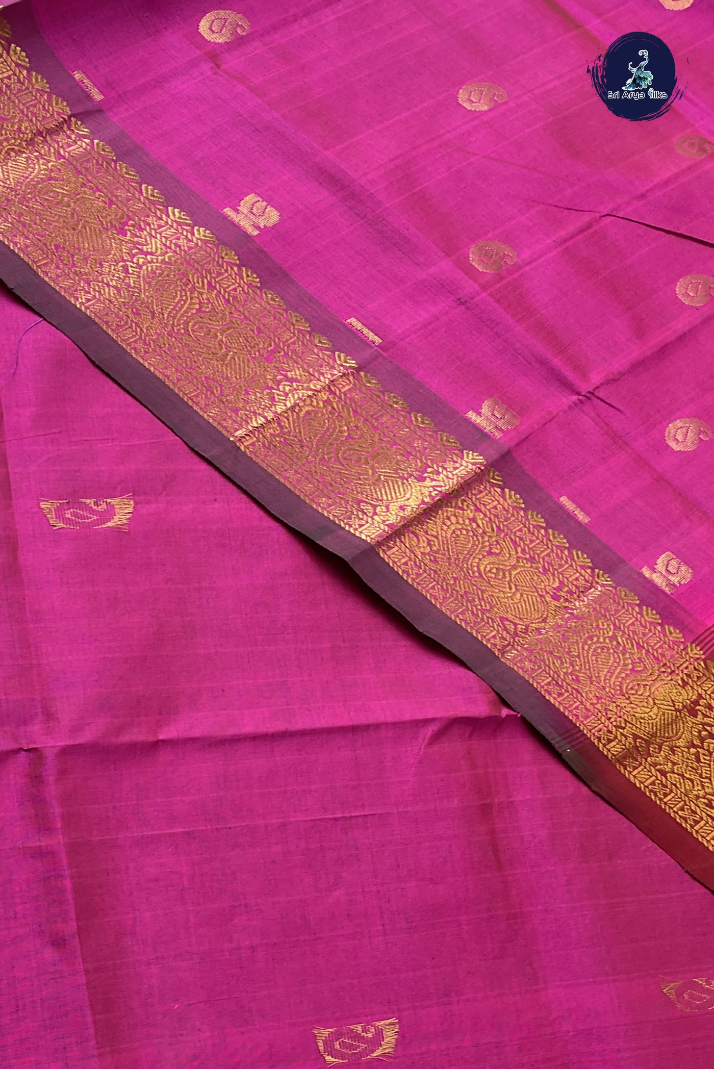 BeetRoot Shade Simple Silk Cotton Saree With Zari Buttas Pattern