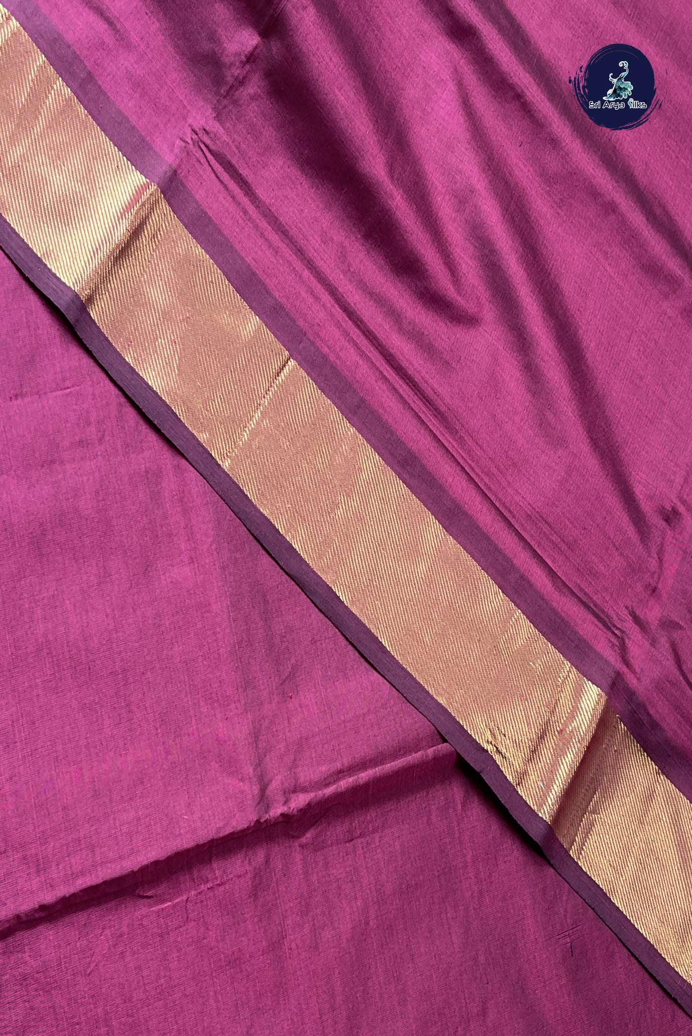 BeetRoot Shade Semi Silk Cotton Saree With Plain Pattern