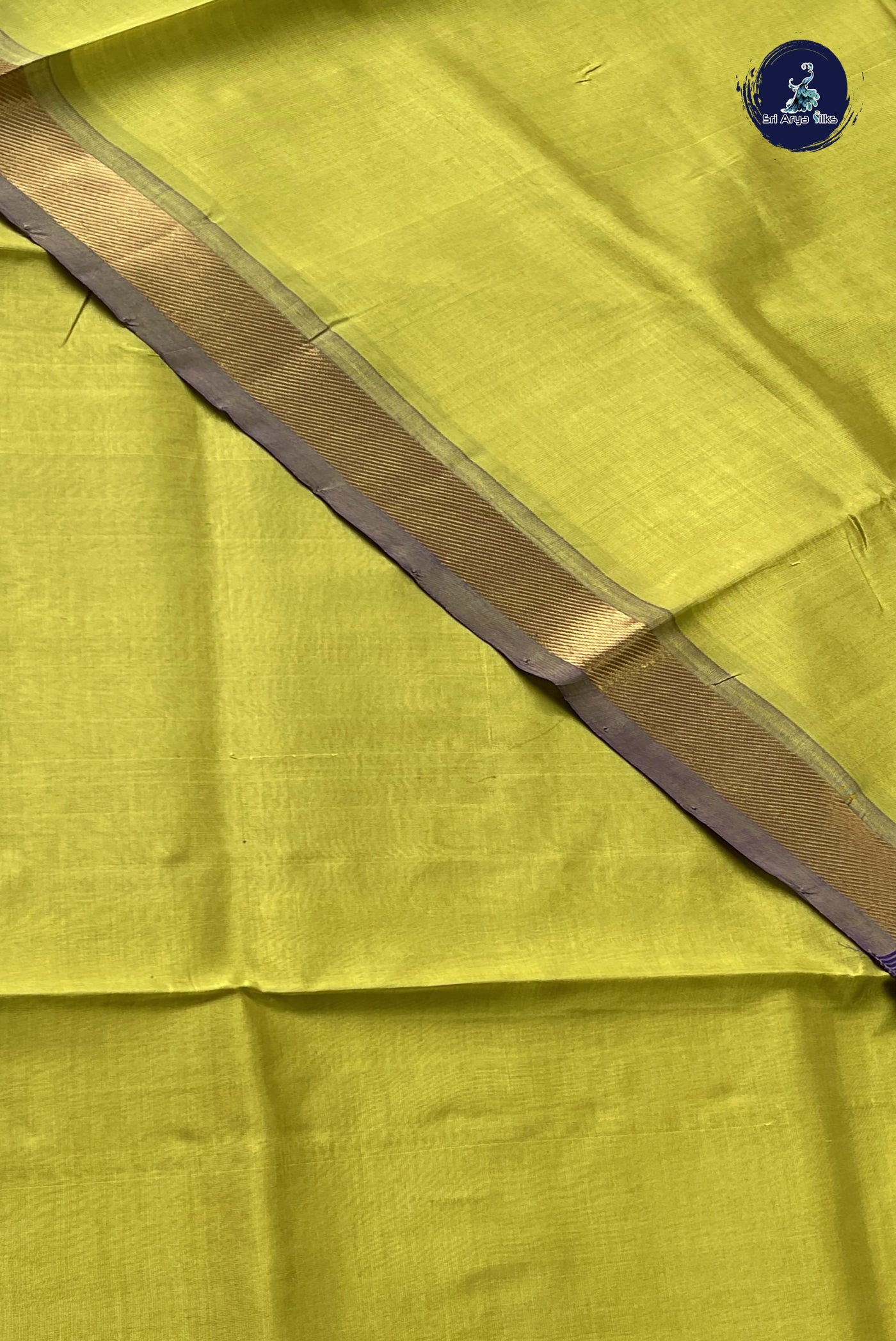 Lime Green Simple Silk Cotton Saree With Plain Pattern