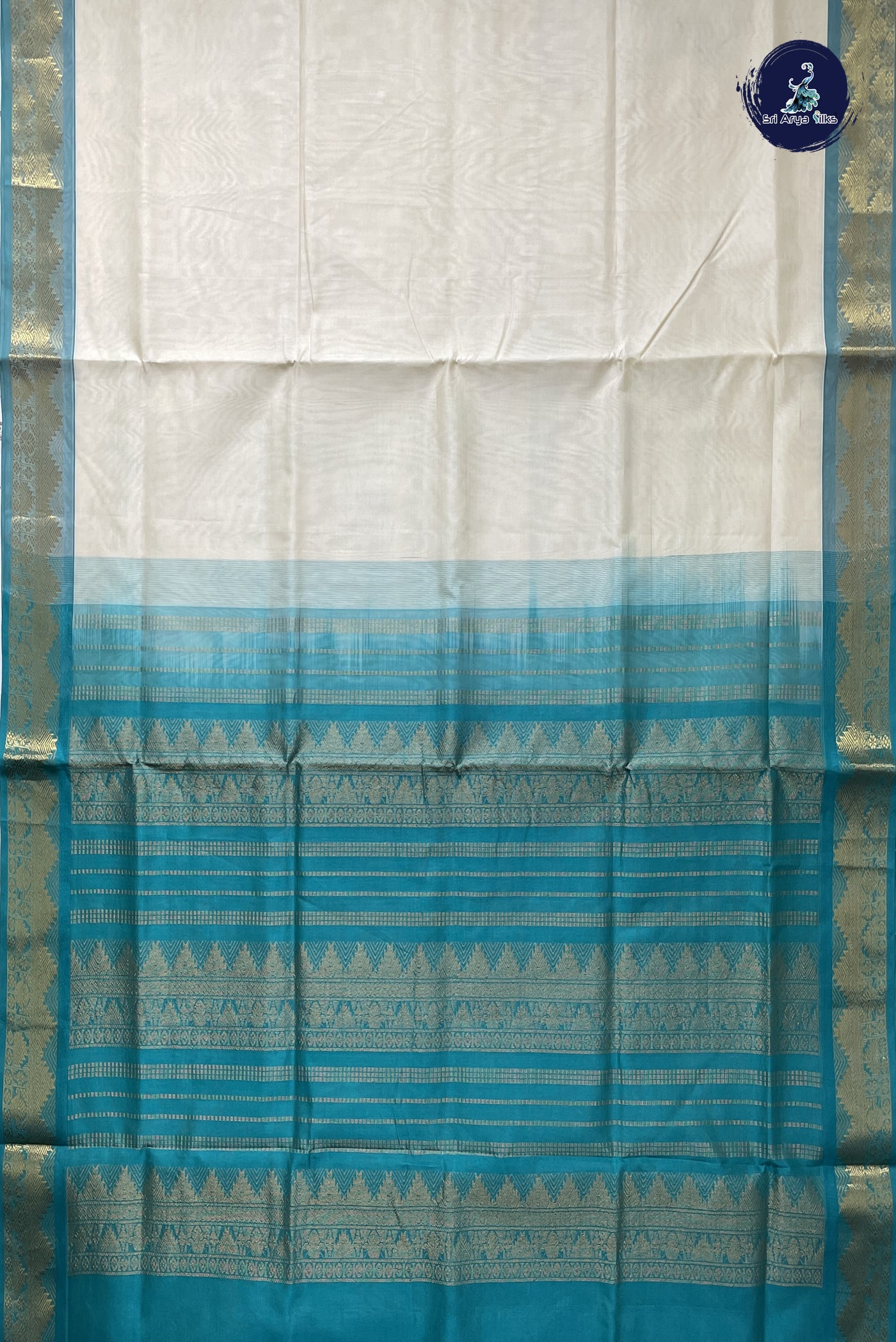 Off White Simple Silk Cotton Saree With Plain Pattern