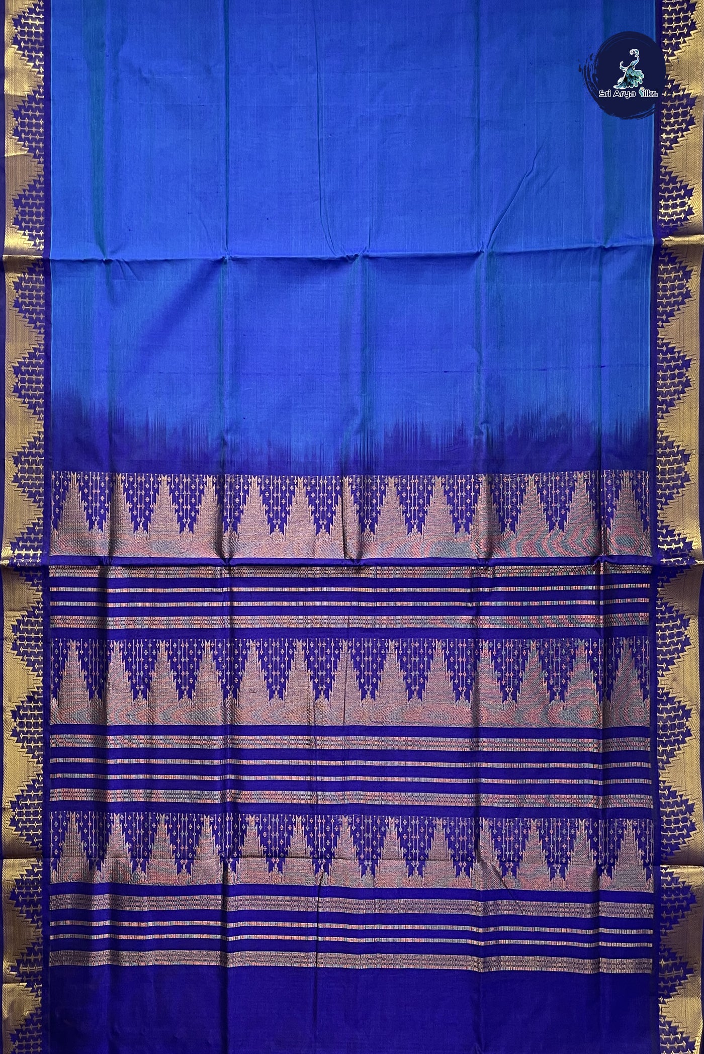 Blue Simple Silk Cotton Saree With Plain Pattern