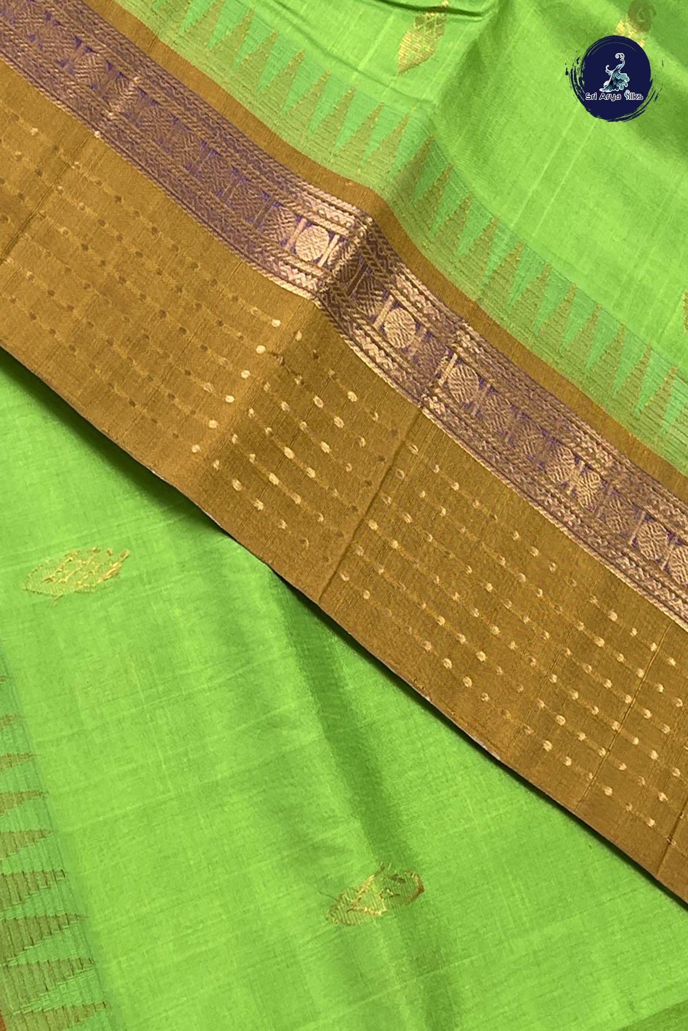 Light Green Korvai Silk Cotton Saree With Plain Pattern