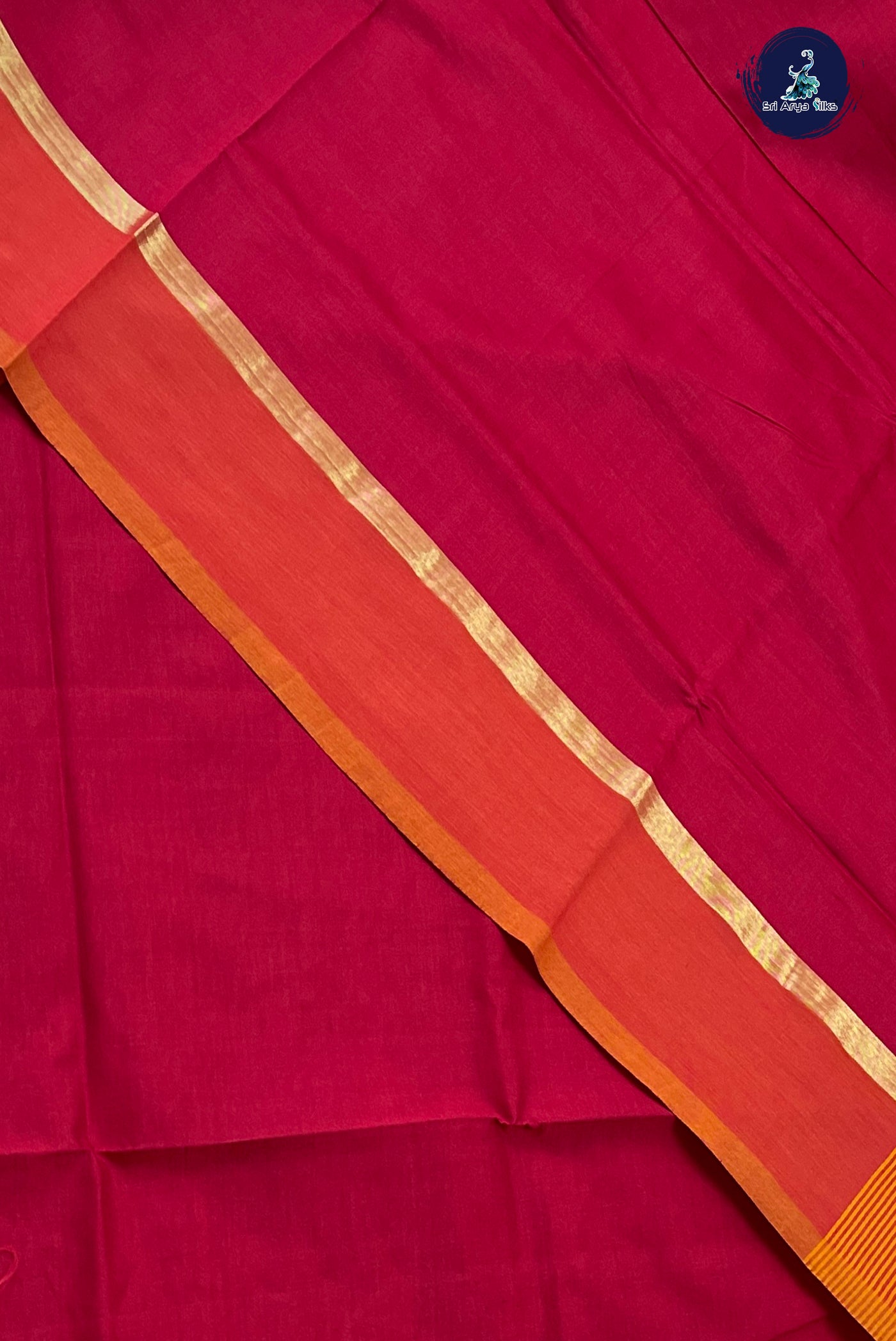 Red Semi Silk Cotton Saree With Plain Pattern