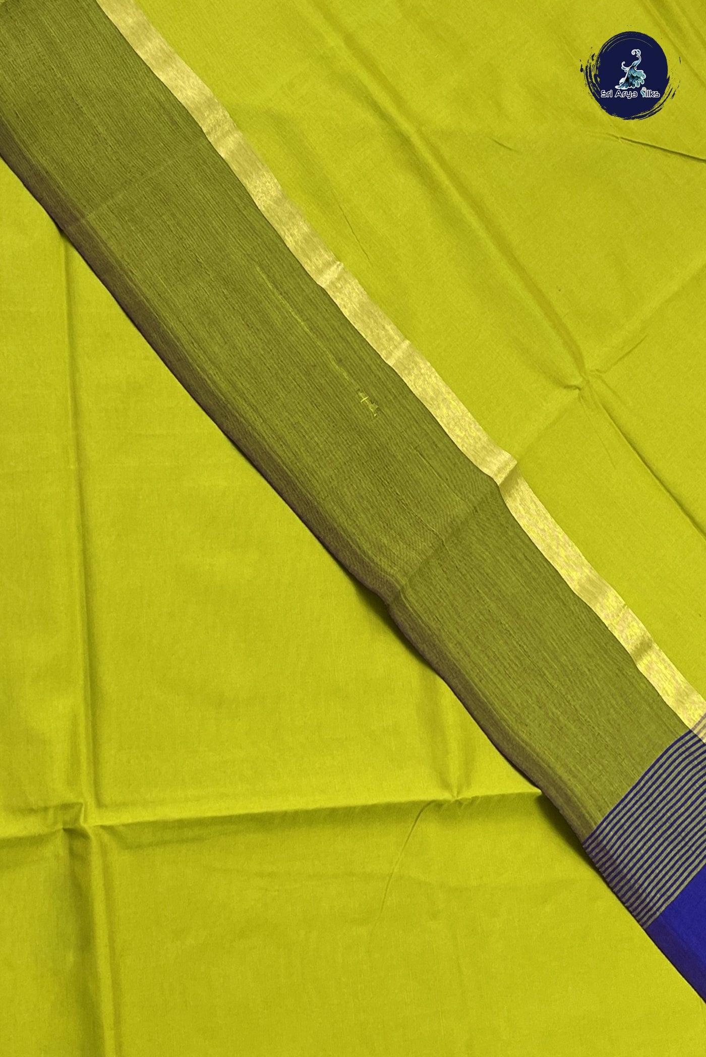 Lime Green Semi Silk Cotton Saree With Plain Pattern