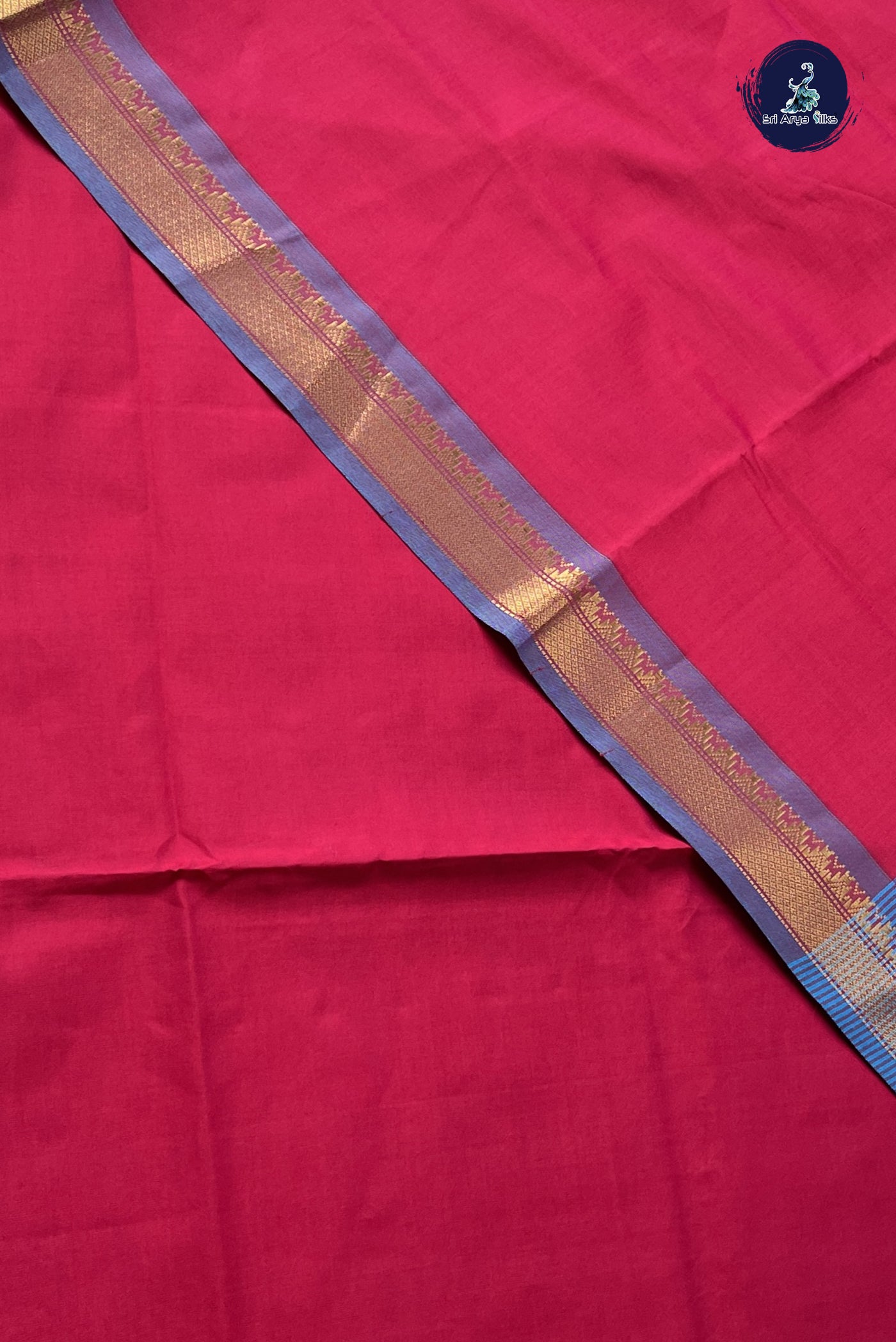 Reddish Pink Semi Silk Cotton Saree With Plain Pattern