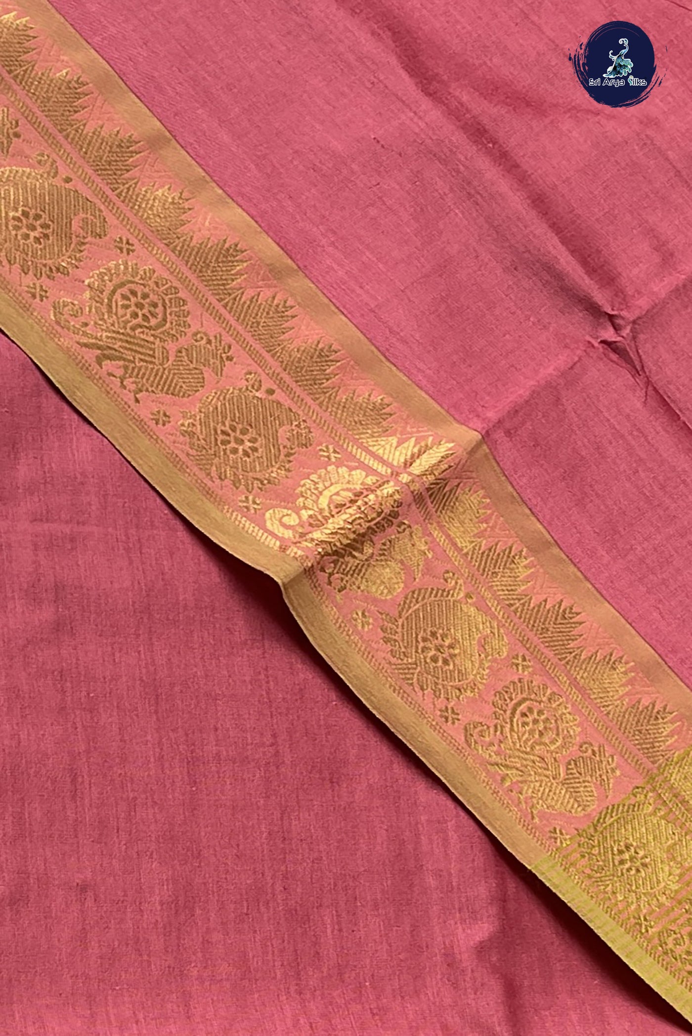 Dusty Pink Semi Silk Cotton Saree With Plain Pattern