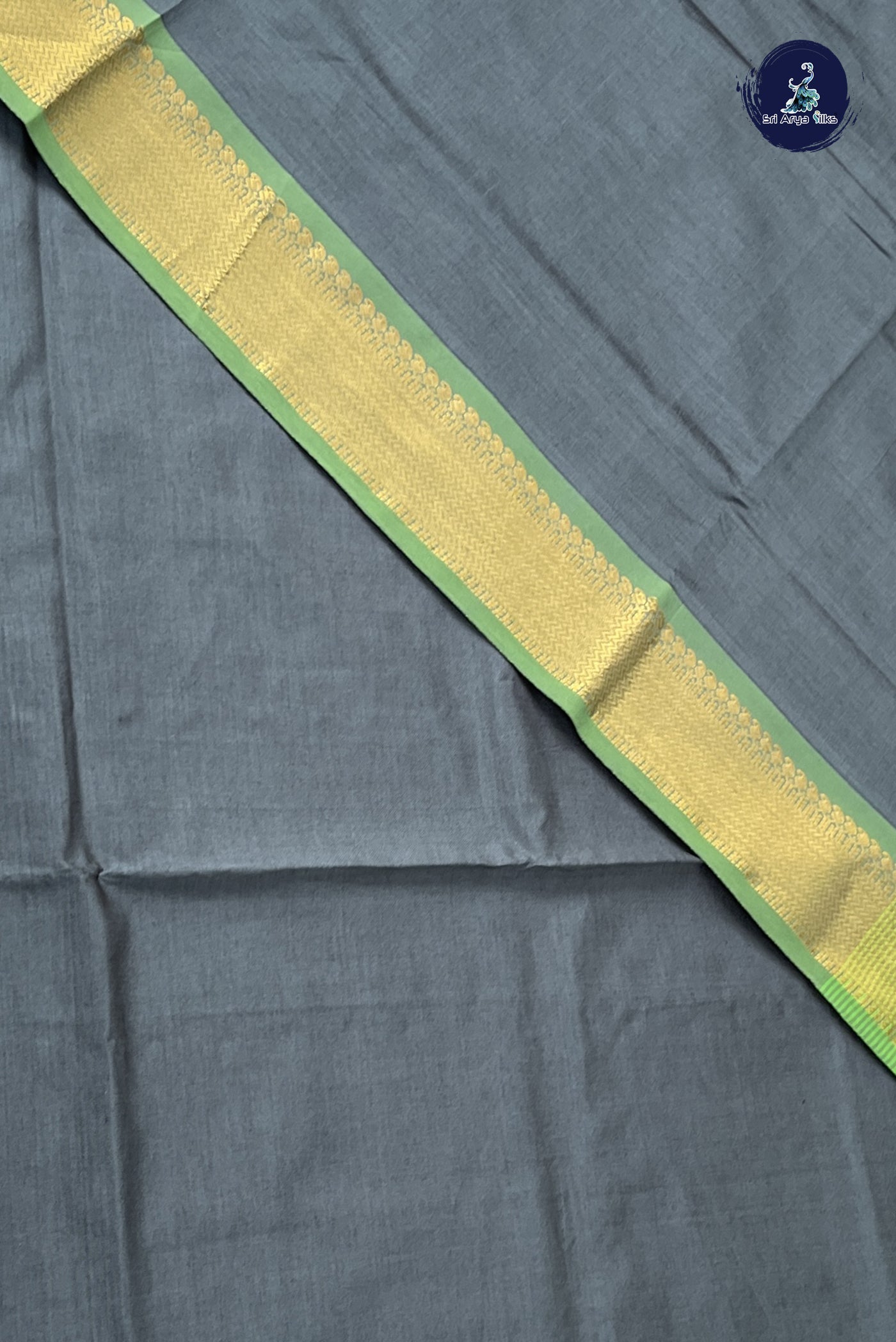 Grey Semi Silk Cotton Saree With Plain Pattern